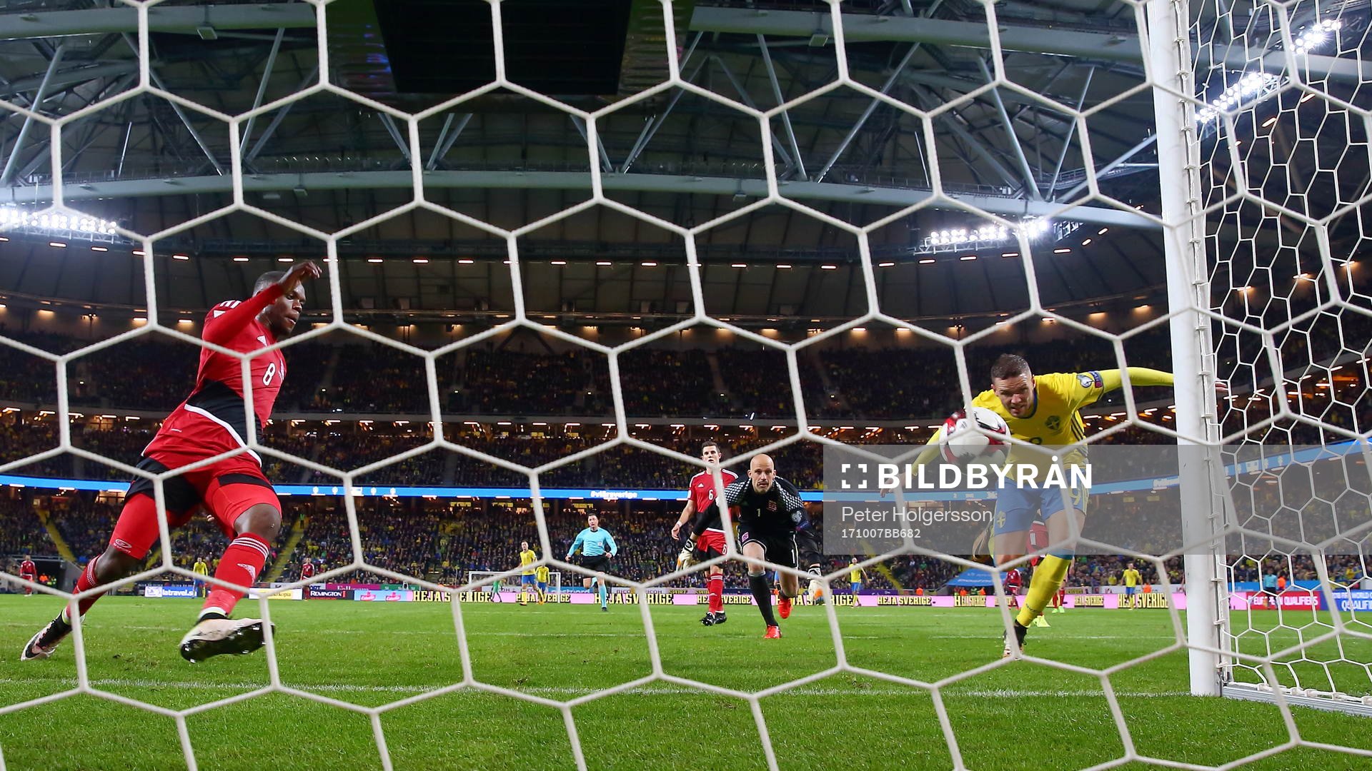 Mål 3-0 av Sveriges Marcus Berg