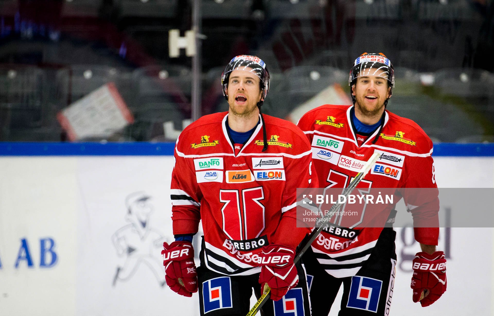 Örebros Tylor Spink gör 2-1 och jublar med sin