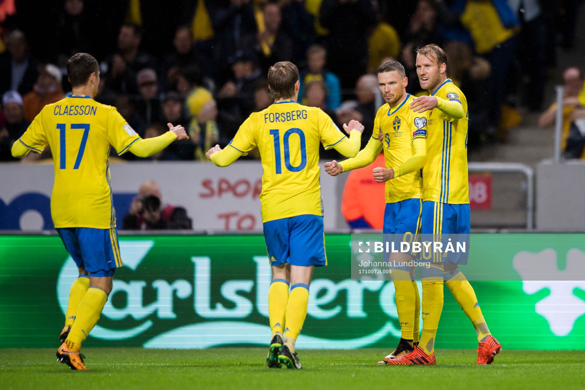 Sveriges Marcus Berg jublar