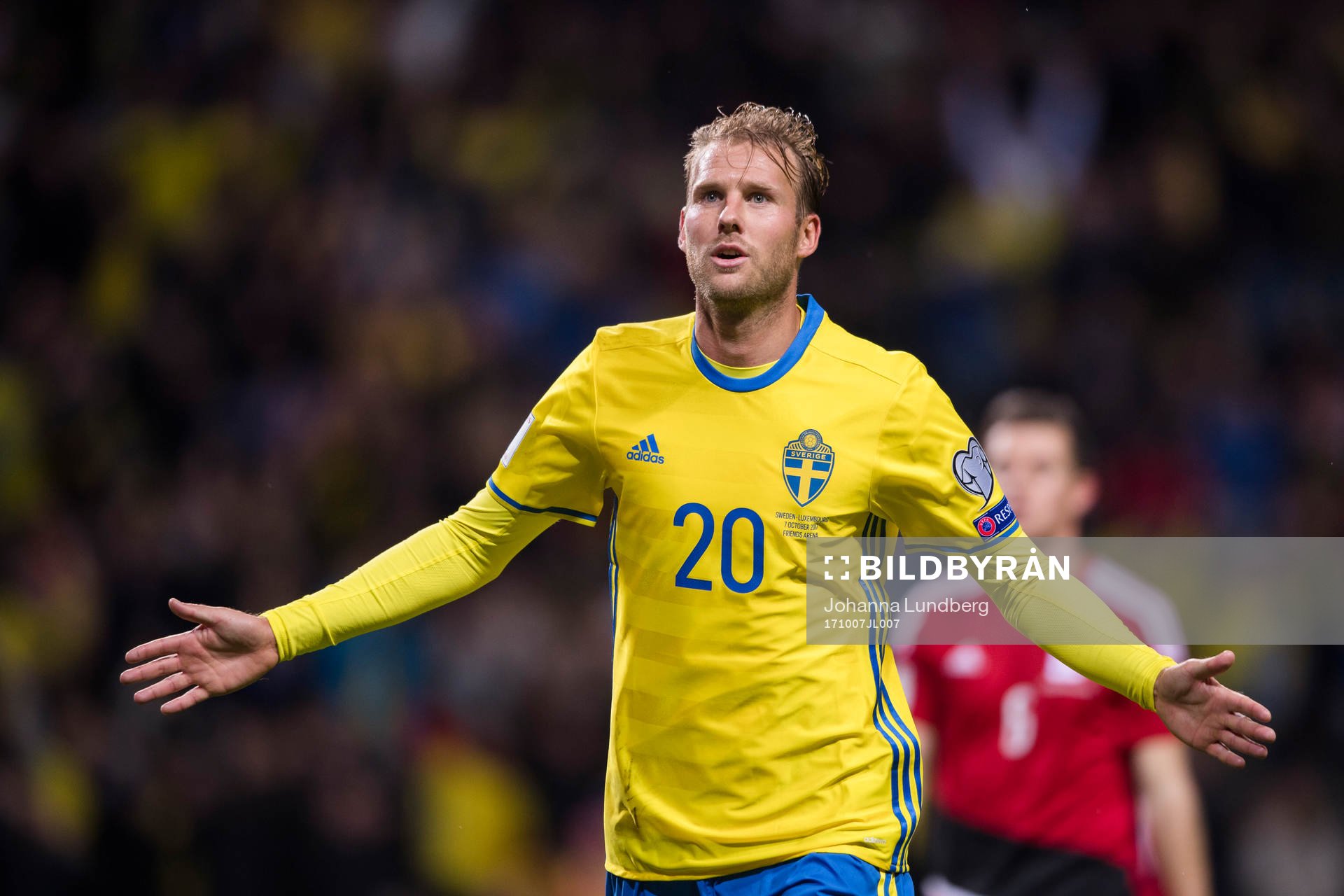 Sveriges Ola Toivonen jublar