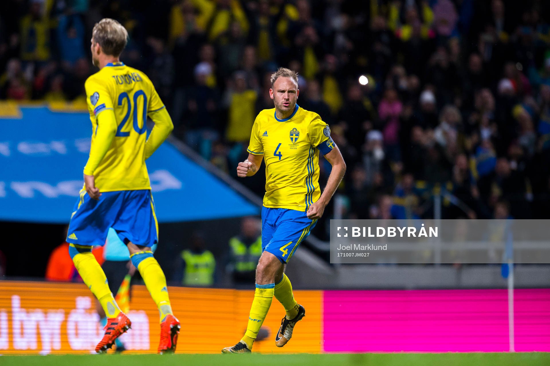 Sveriges Andreas Granqvist jublar