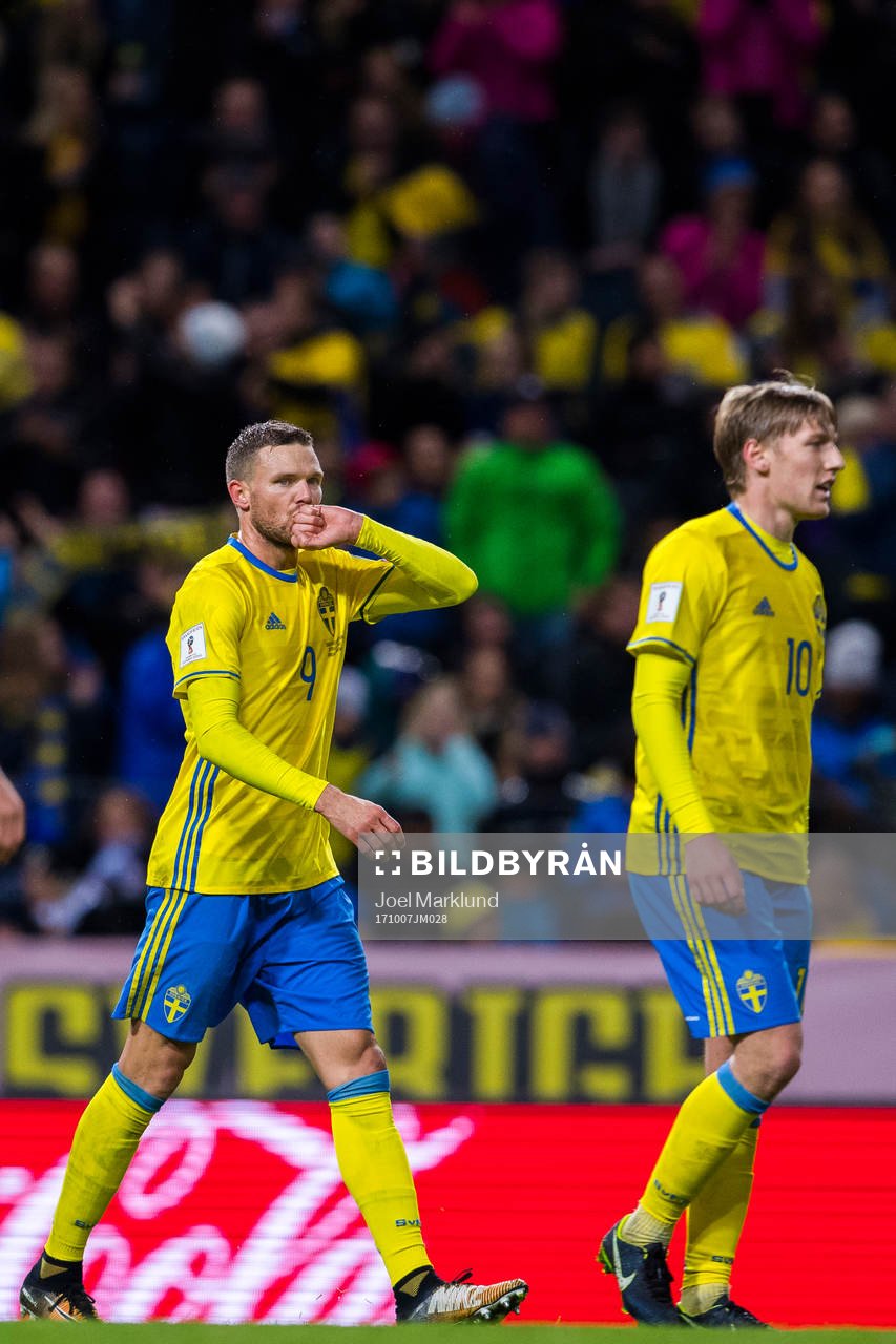 Sveriges Marcus Berg jublar