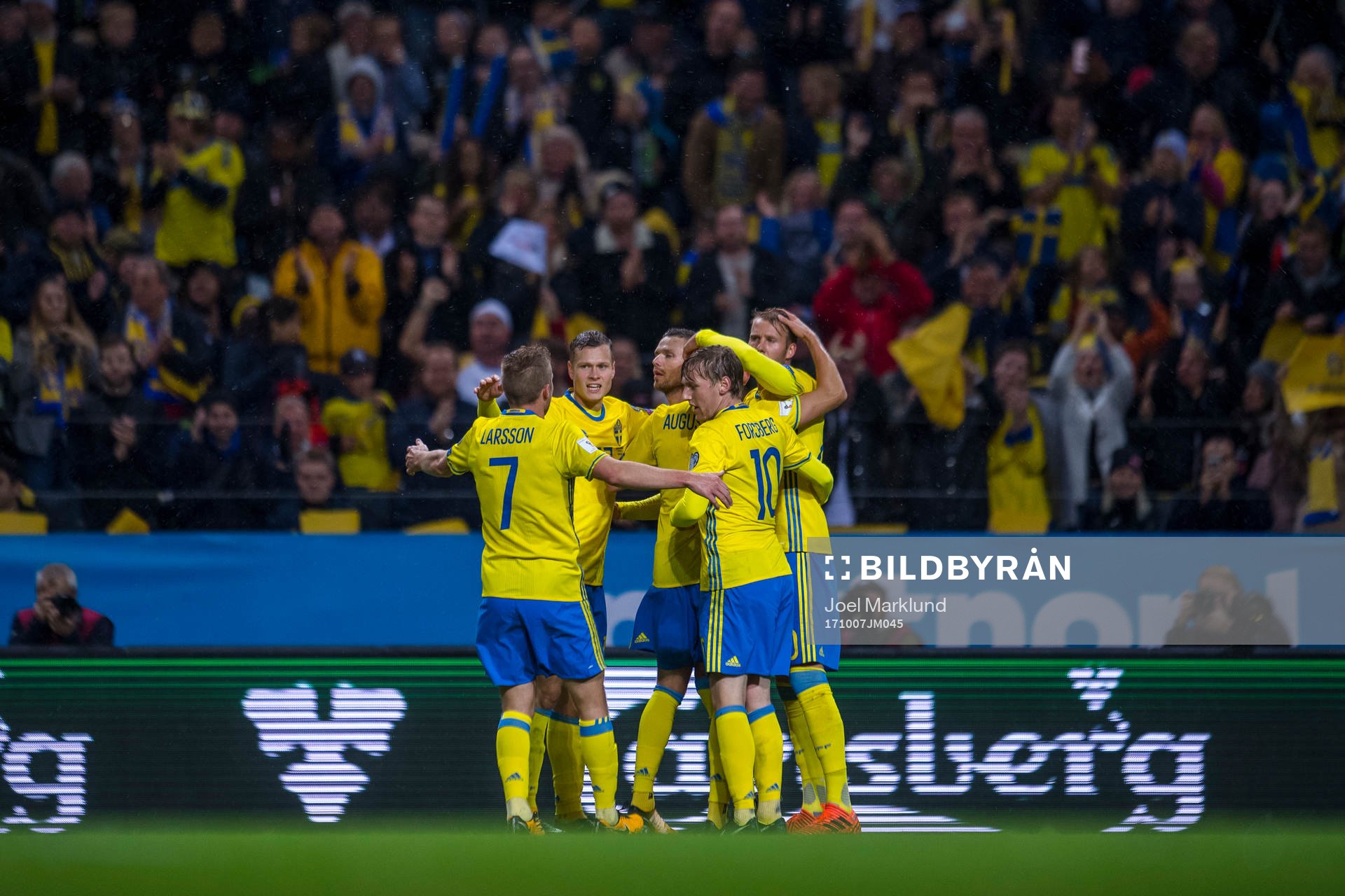 Sveriges Sebastian Larsson , Emil Krafth , Marcus Berg och