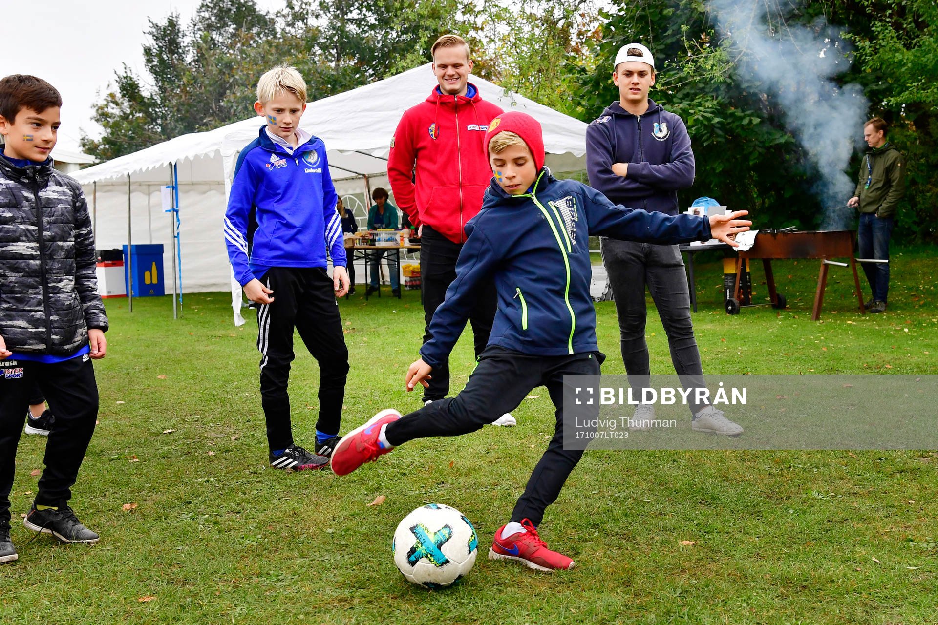 under landskampen i fotboll mellan Sverige och Danmark