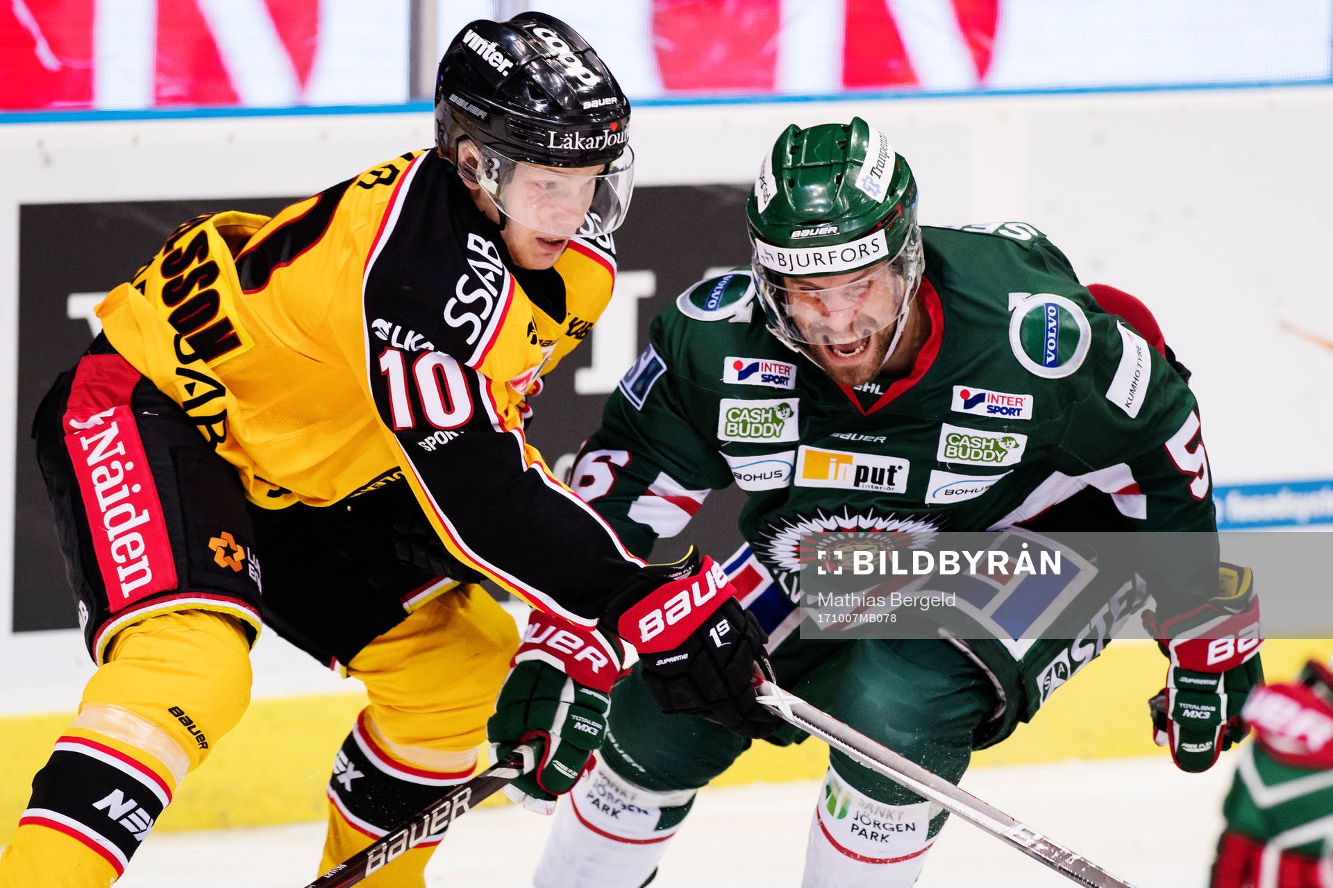Luleås Einar Emanuelsson och Frölundas Jonathan Sigalet i