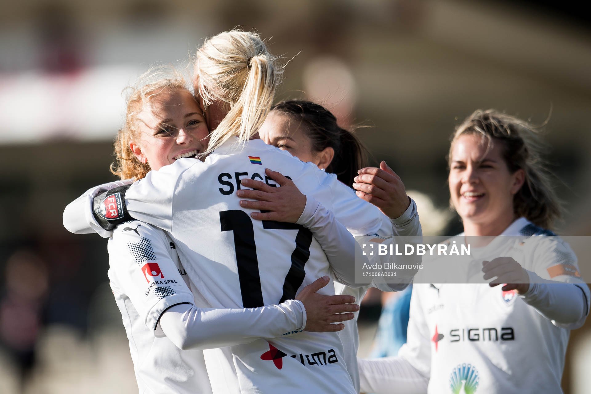 Rosengårds Caroline Seger jublar under fotbollsmatchen i Damallsvenskan mellan FC Rosengård och Djurgården den 8 oktober 2017 i Malmö.