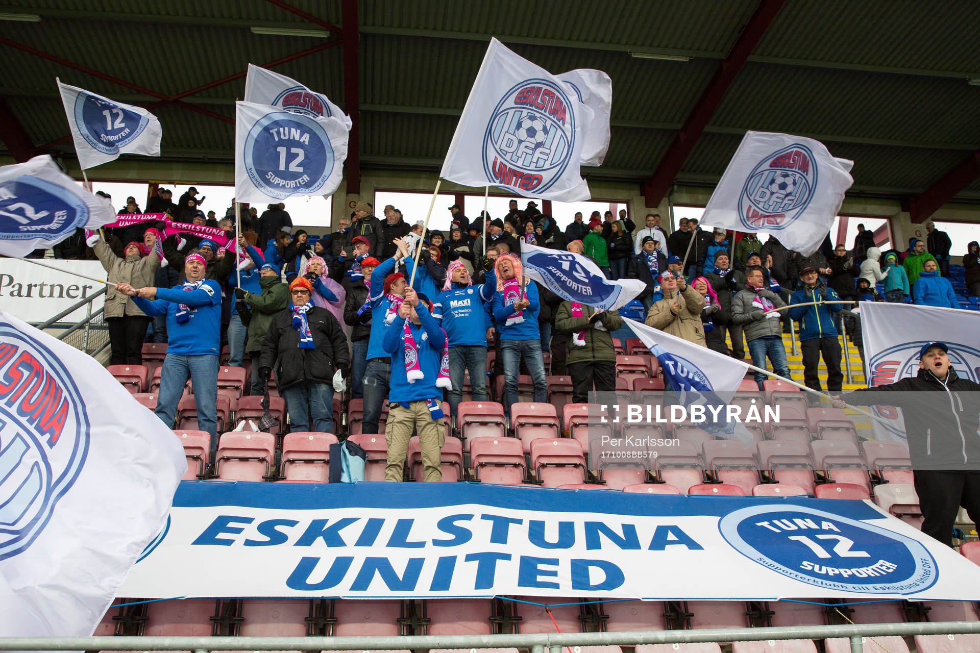 Eskilstuna supporters på läktaren