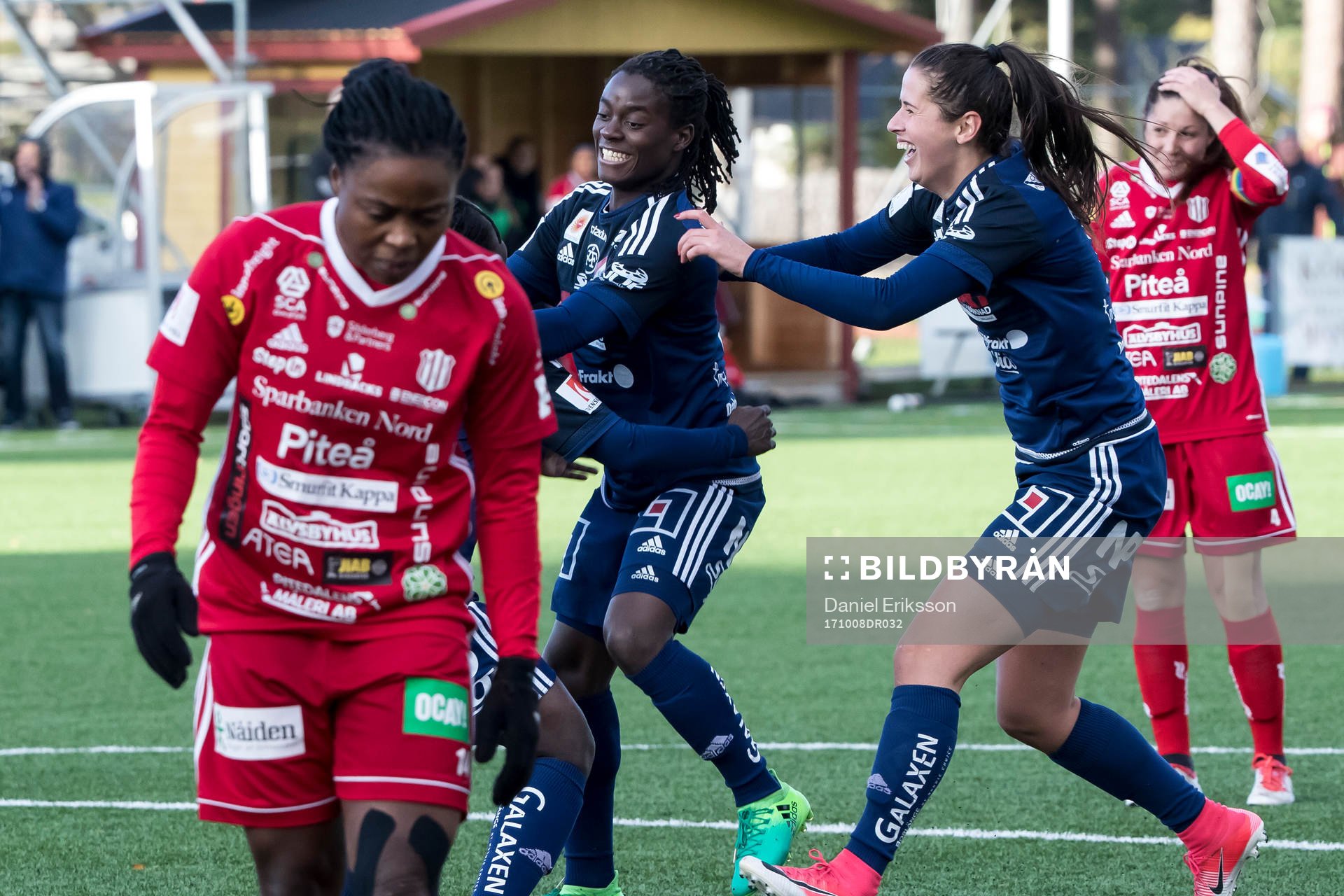 Kvarnsvedens Tabitha Chawinga jublar