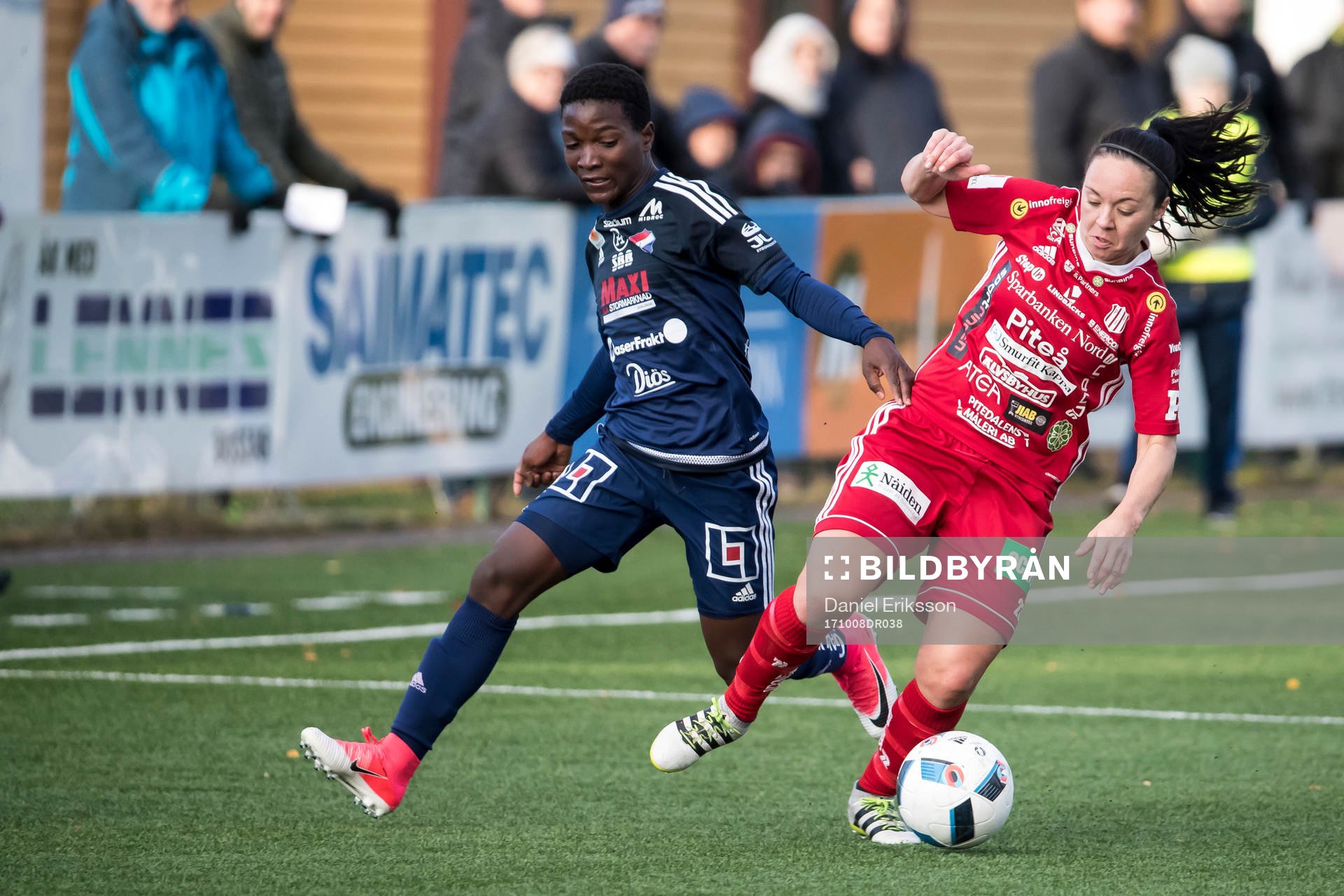Kvarnsvedens Karin Winka och Piteås June Pedersen  i