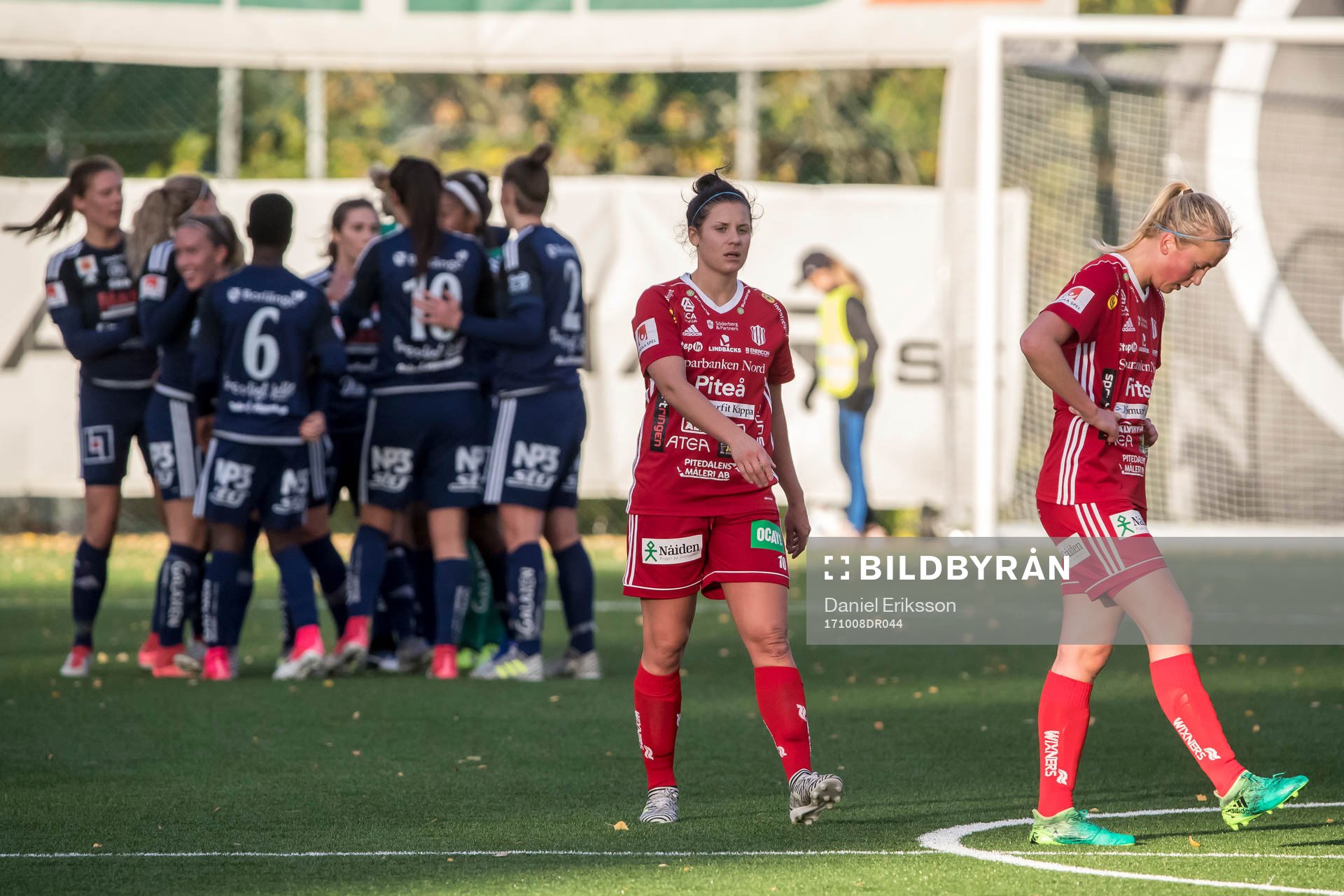 Piteås Hanna Pettersson och Ronja Aronsson deppar