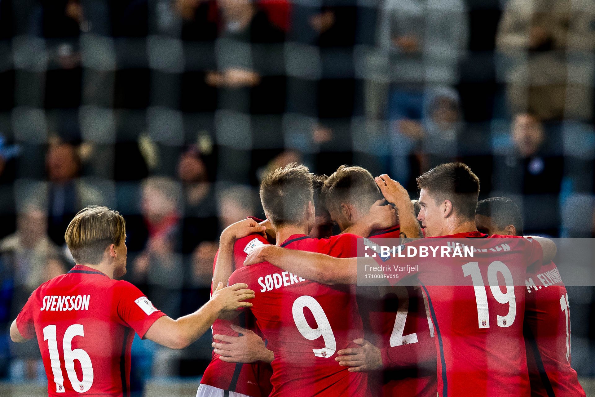 Jonas Svensson, Sander Berge, Alexander Toft Søderlund, Alexander Sørloth, Markus Henriksen and Mohamed Elyounoussi of Norway celebrates the 1-0 goal during the FIFA World Cup Qualifier match between Norway and Northern Ireland on October 8, 2017 in Oslo.