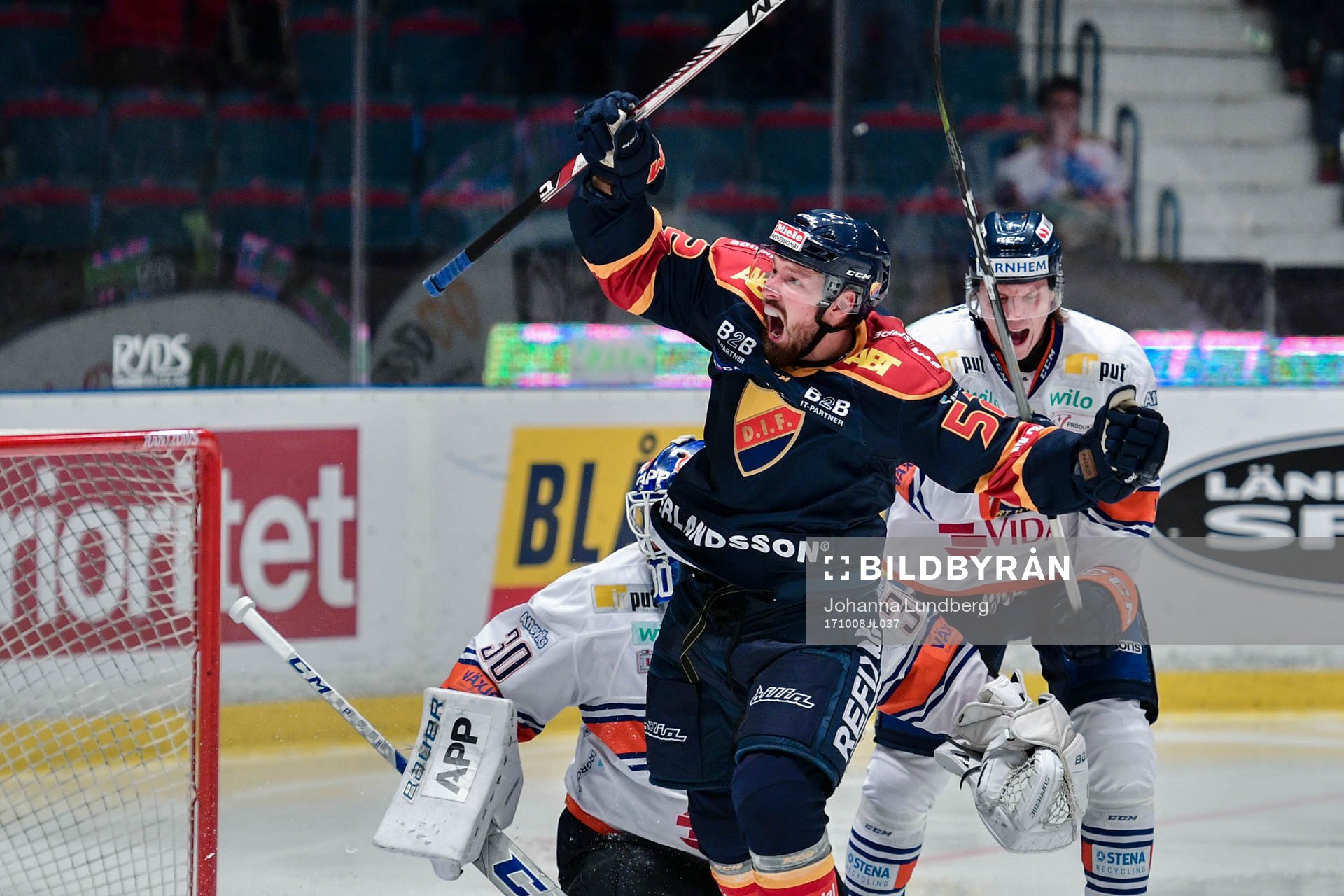 Djurgårdens Mikael Ahlén jublar