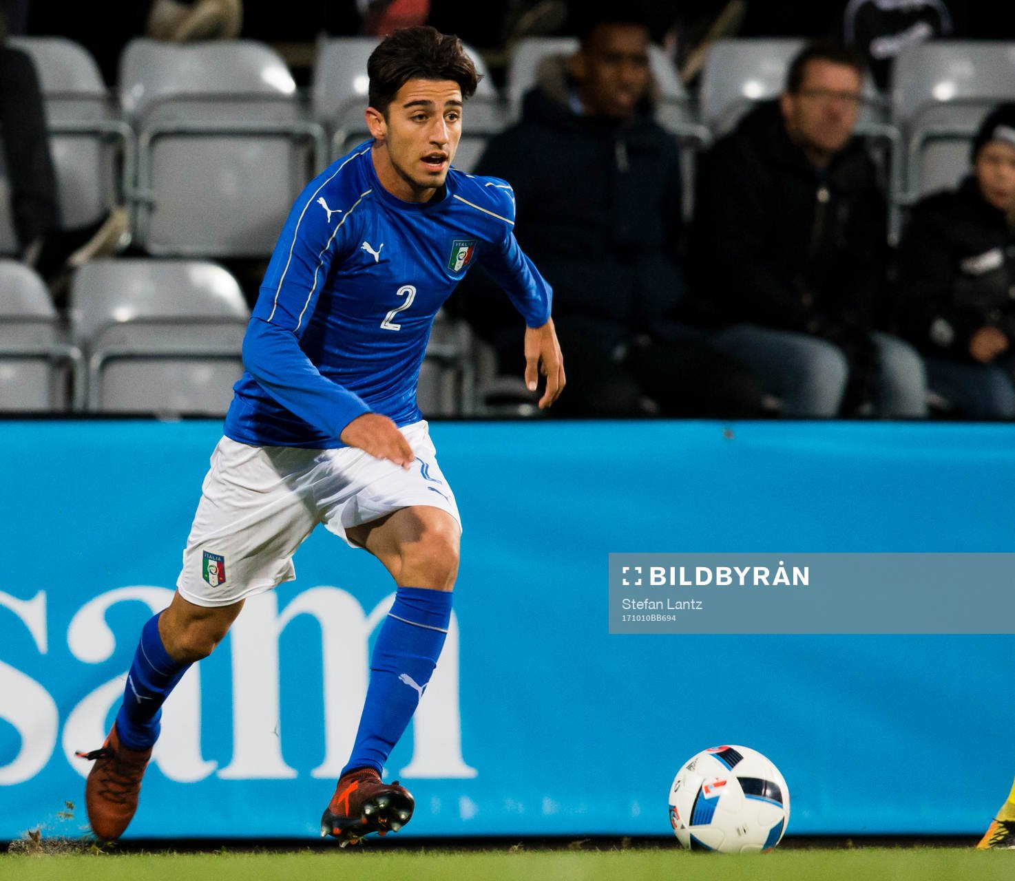 Italiens Antonio Candela under fotbollsmatchen i EM-kvalet för P18 mellan Sverige och Italien den 10 oktober 2017 i Jönköping. 