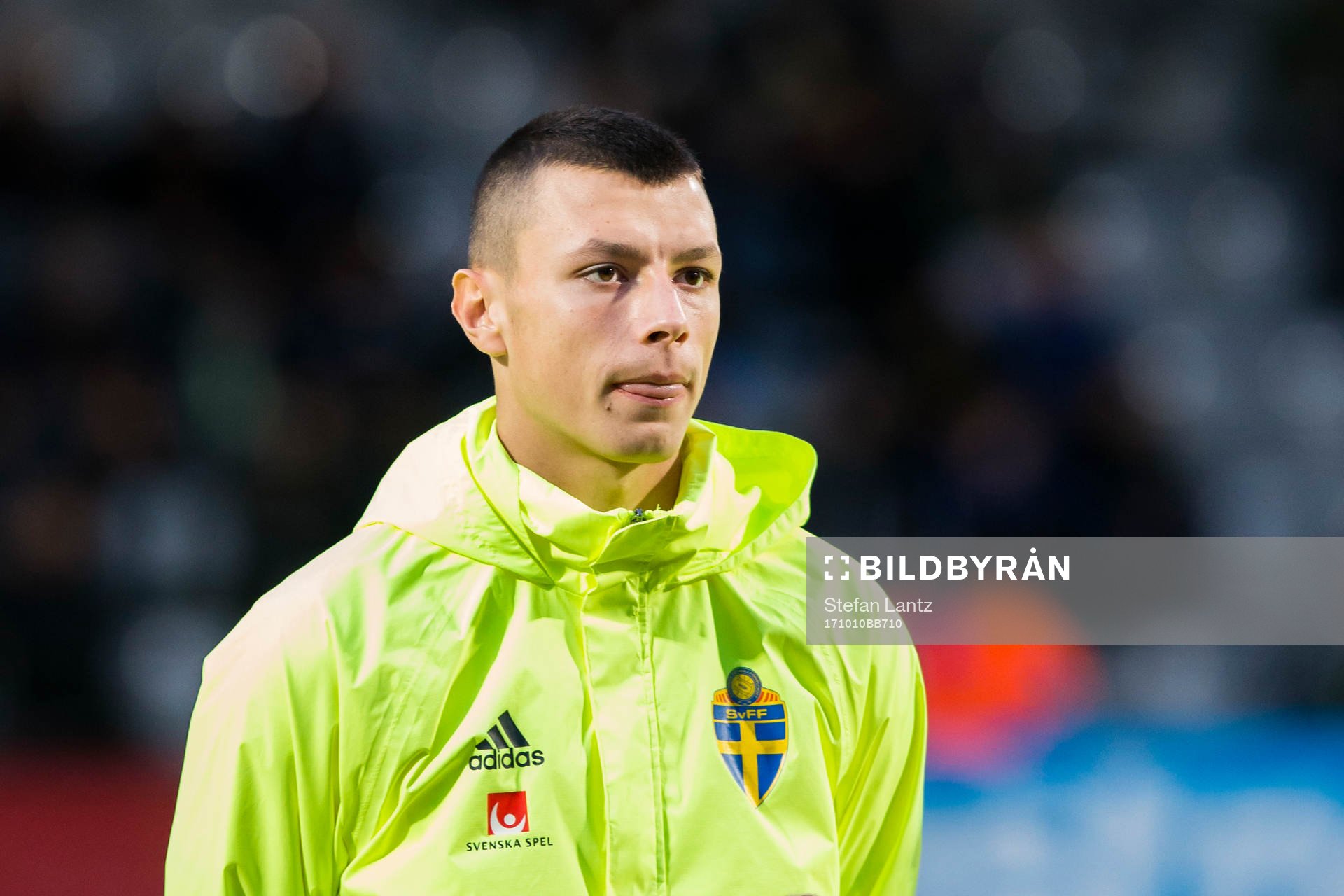 Sveriges Anel Ahmedhodzic under fotbollsmatchen i EM-kvalet för P18 mellan Sverige och Italien den 10 oktober 2017 i Jönköping. 