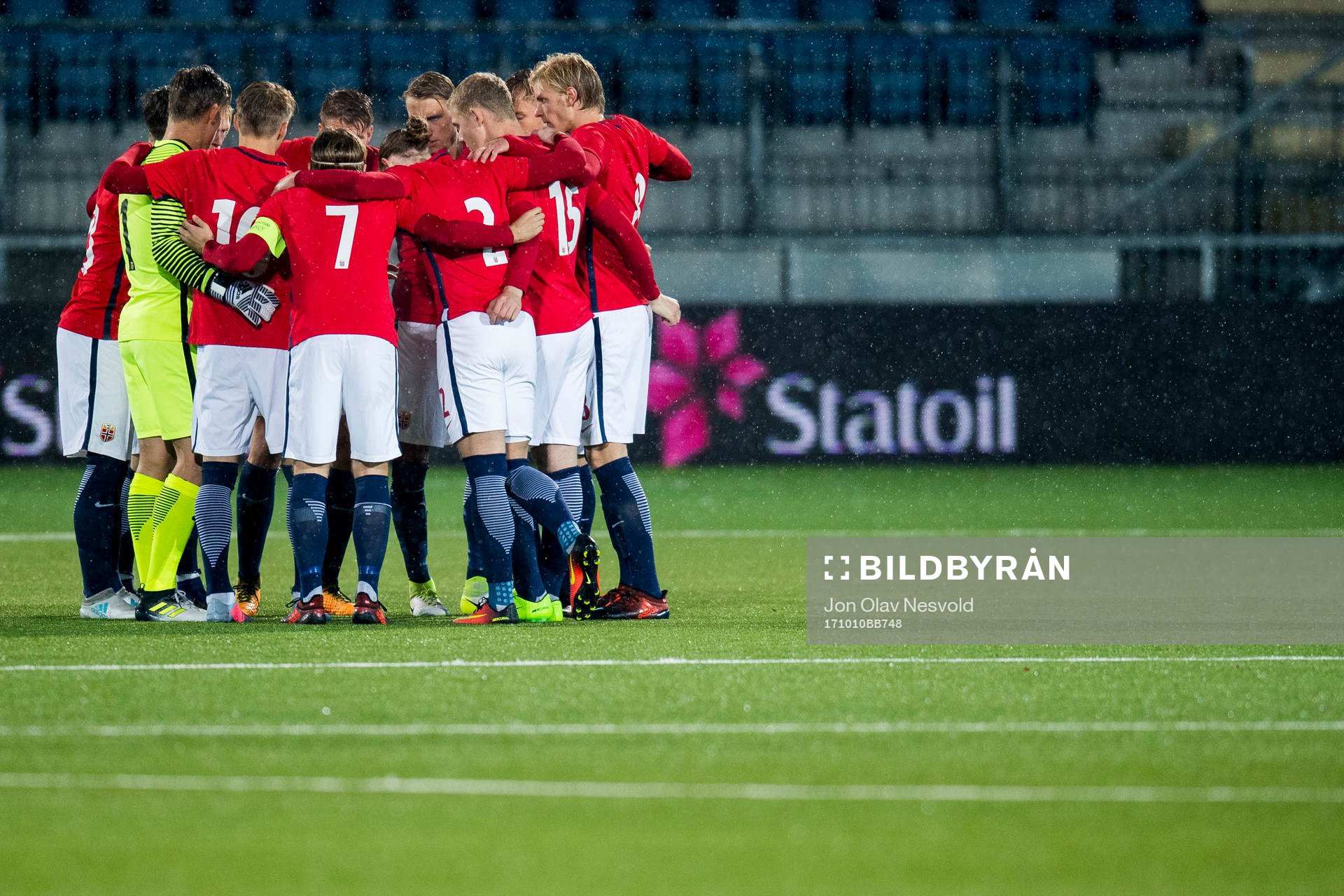 The players of Norway gather