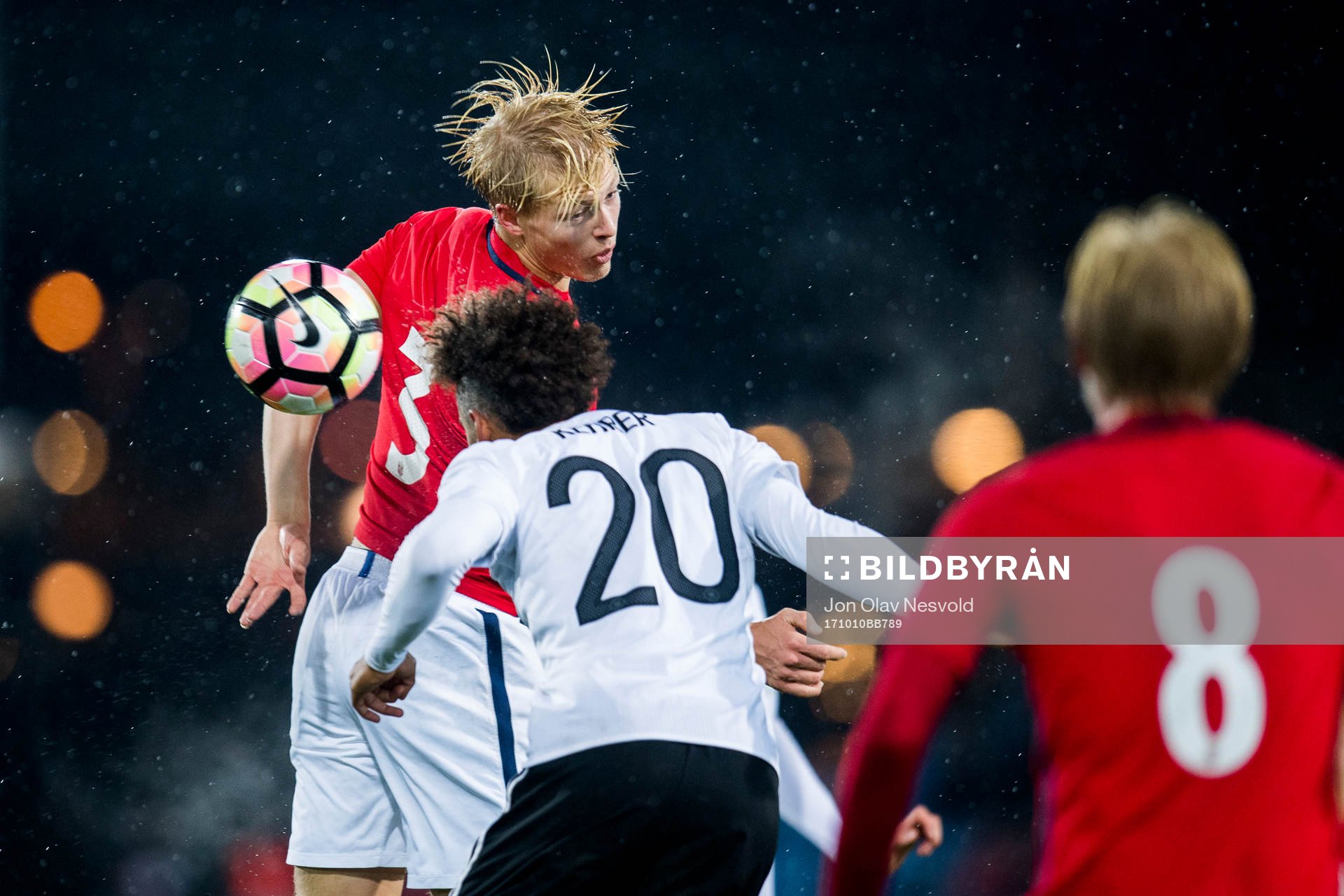 Andreas Hanche-Olsen of Norway and Thilo Kehrer of Germany