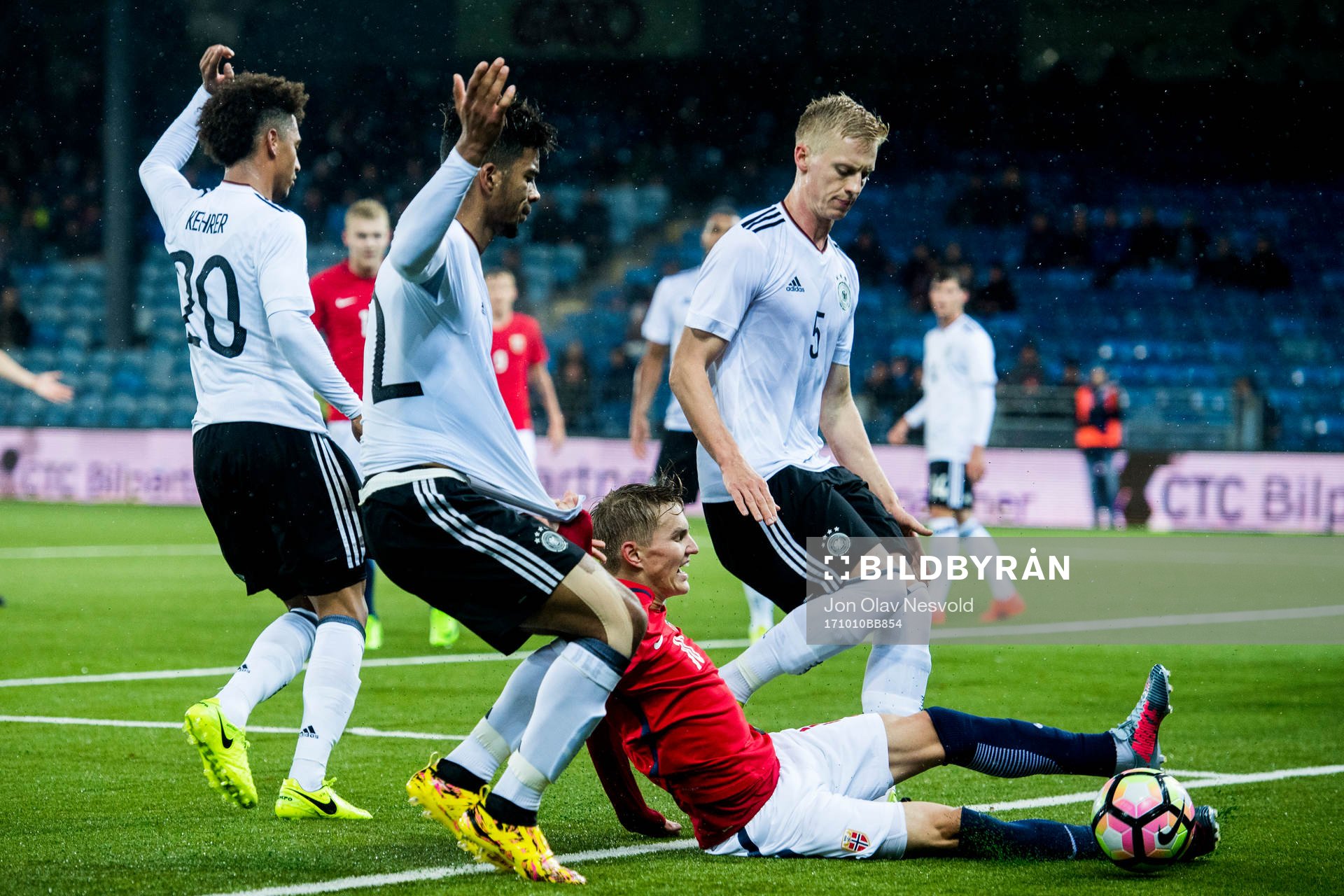 Thilo Kehrer and Benjamin Henrichs of Germany, Martin