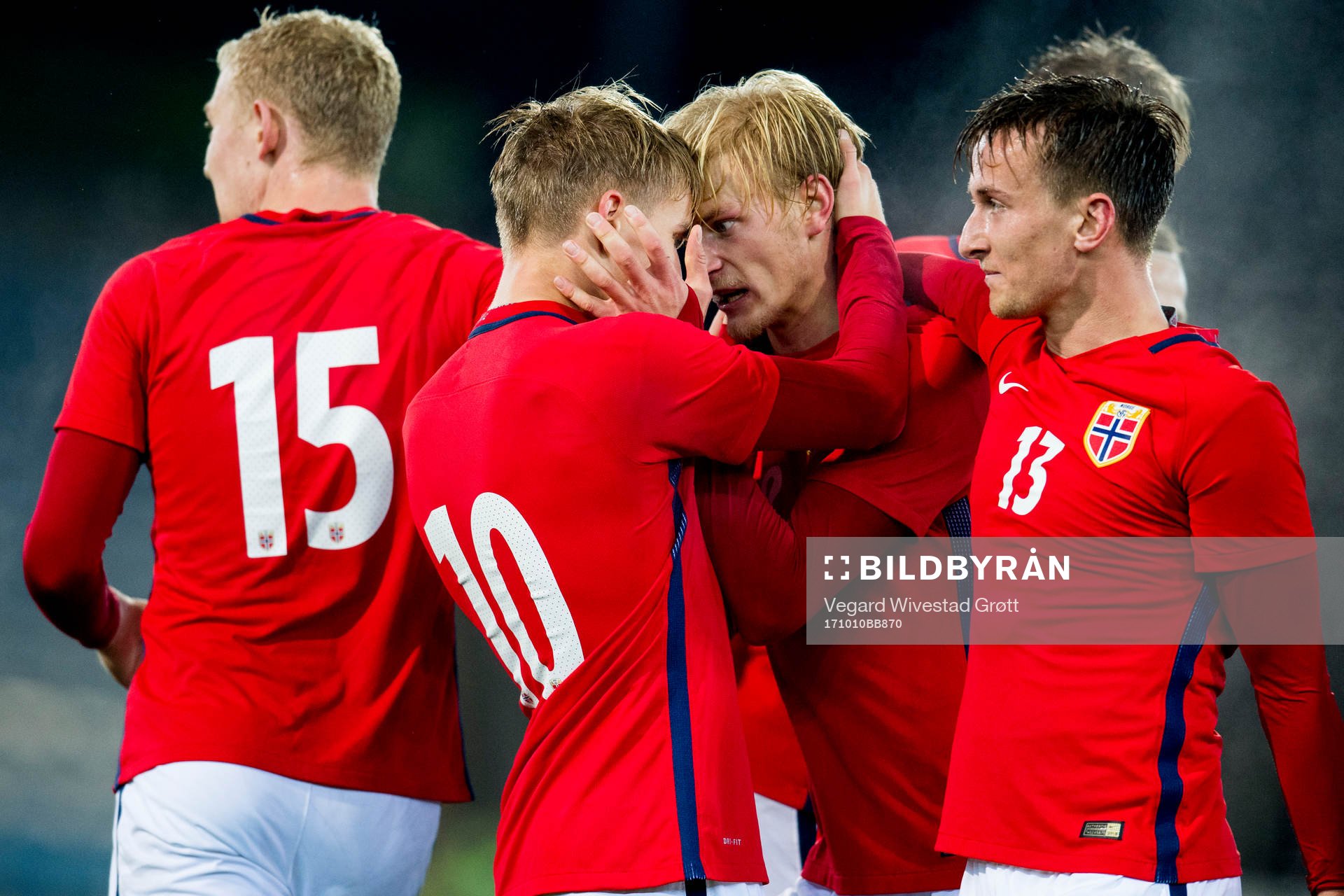 Morten Thorsby of Norway celebrates with teammate Martin