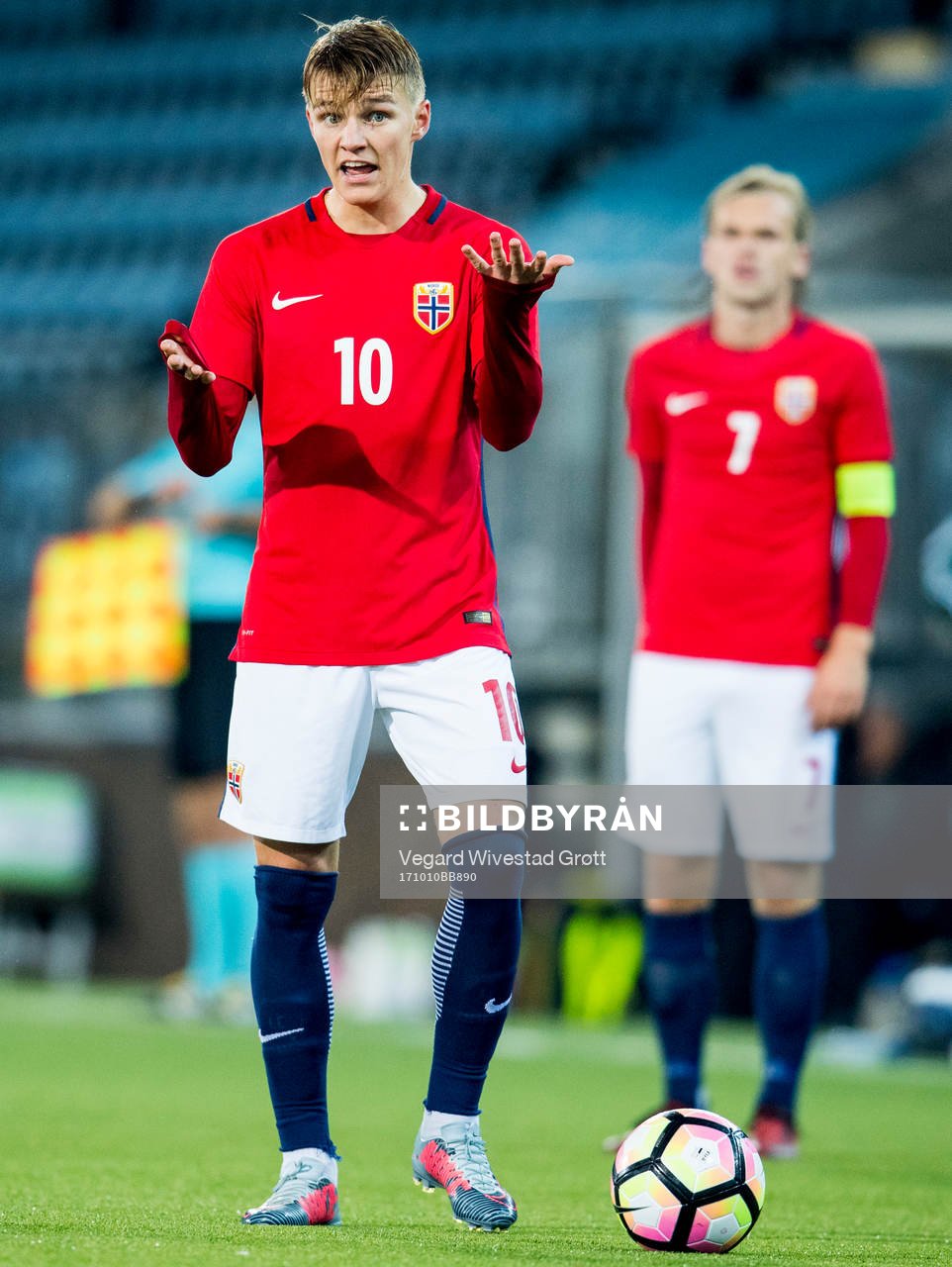 Martin Ødegaard and Iver Fossum of Norway
