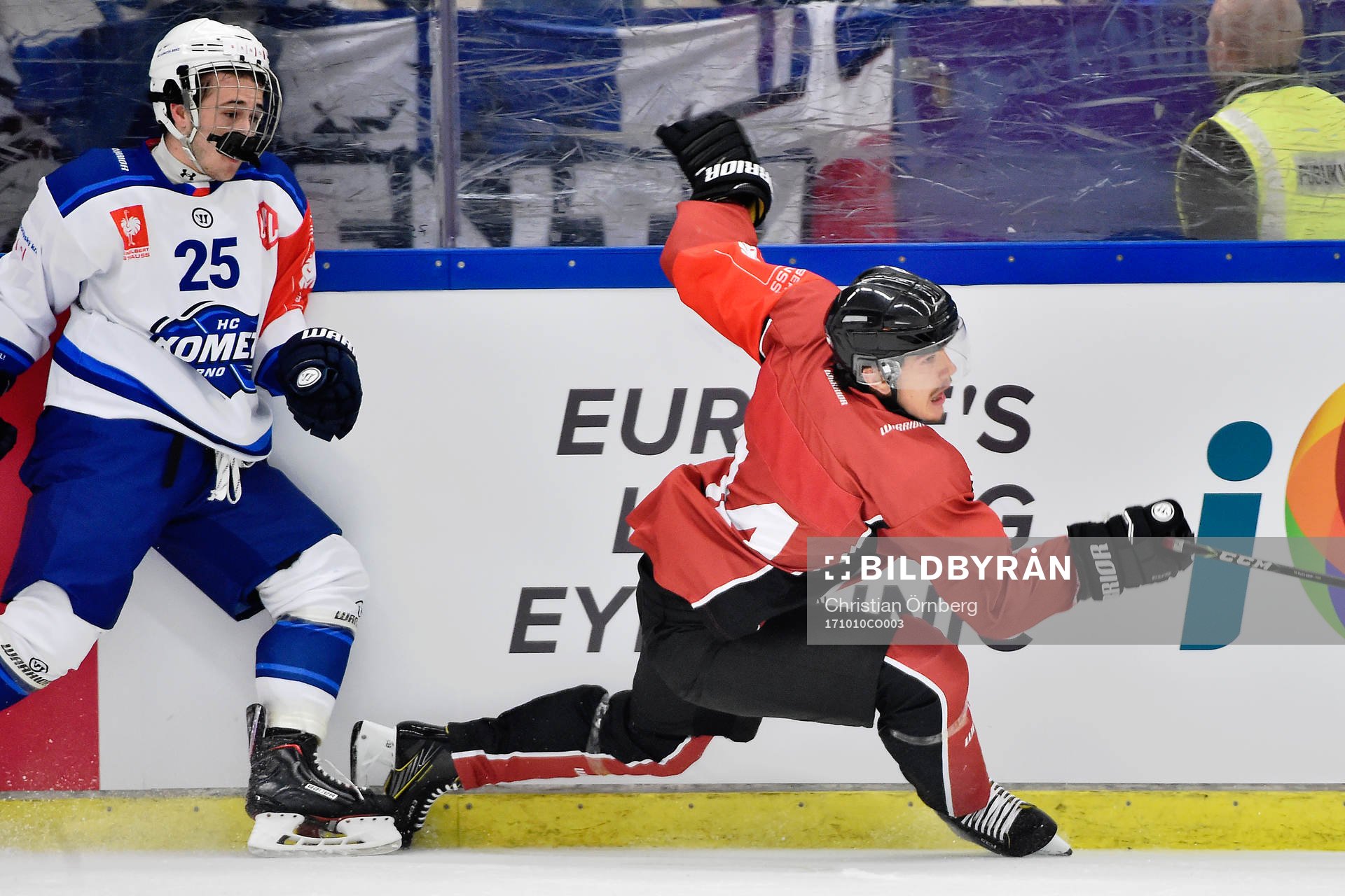 Vojtech Strondala of Comet Brnos and Erik Lundblad of