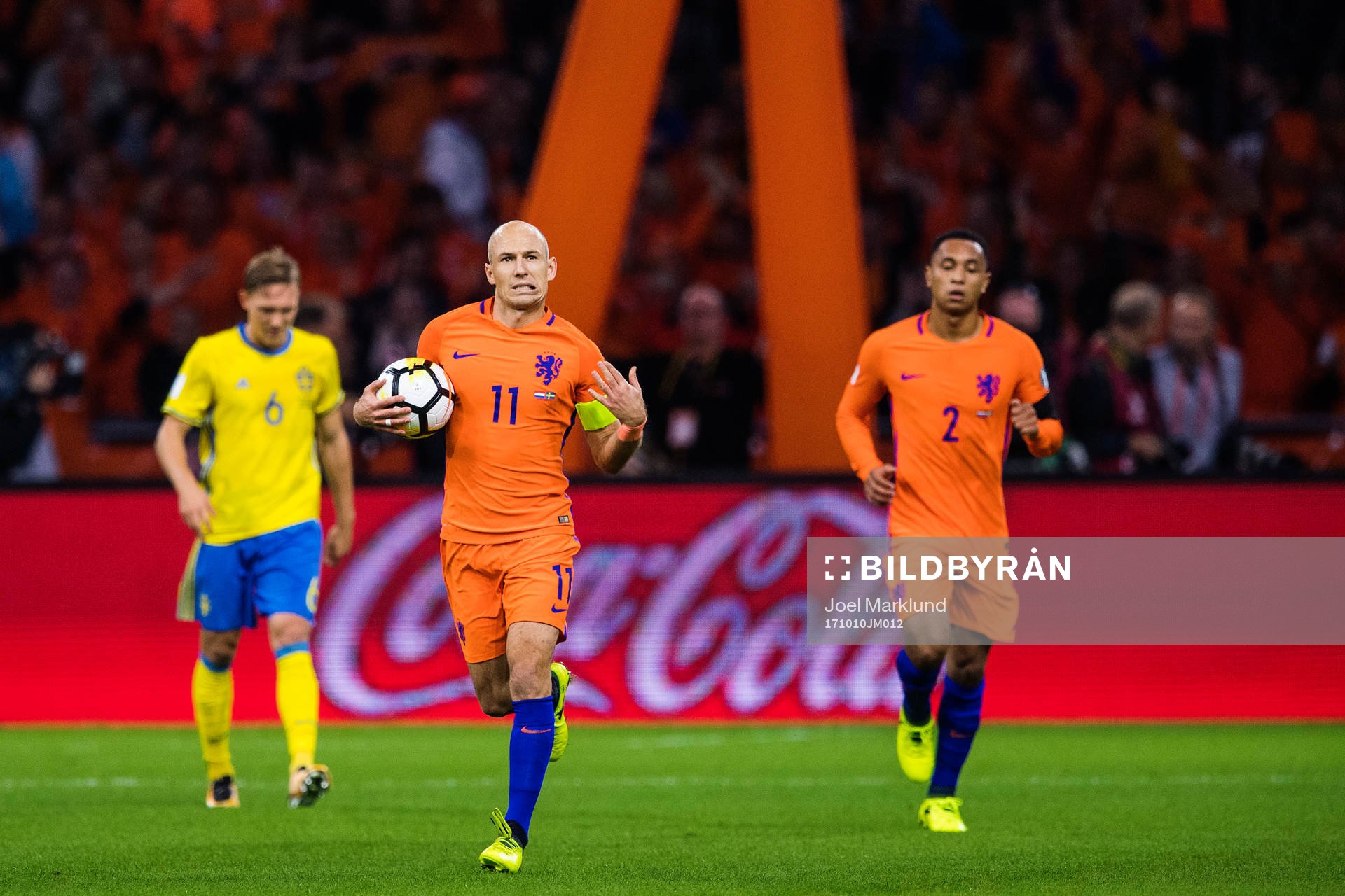 Hollands Arjen Robben jublar