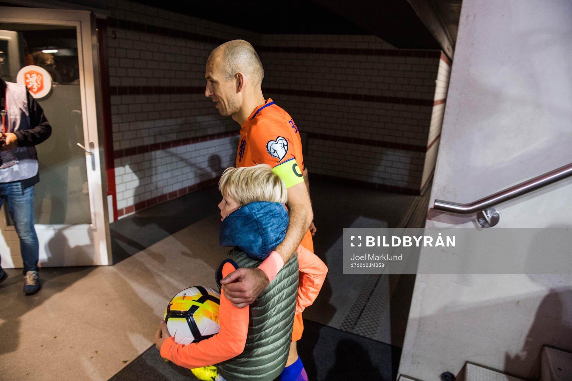 Hollands Arjen Robben lämnar arenan efter VM-kvalmatchen i fotboll mellan Holland och Sverige den 10 oktober 2017 i Amsterdam.