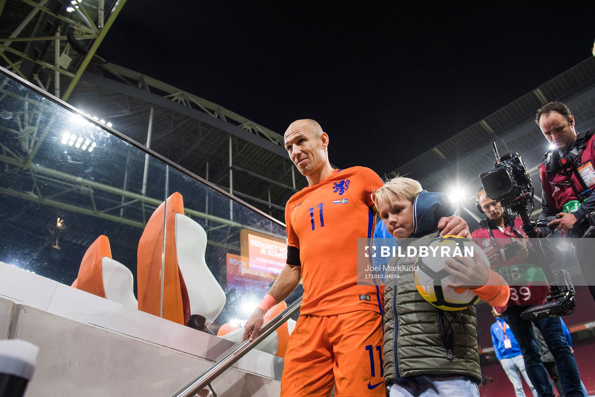 Hollands Arjen Robben lämnar arenan efter VM-kvalmatchen i fotboll mellan Holland och Sverige den 10 oktober 2017 i Amsterdam.