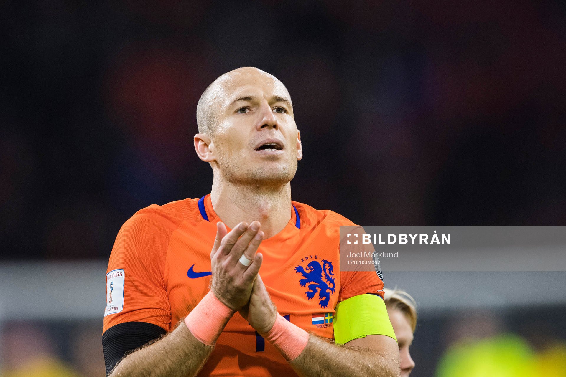 Hollands Arjen Robben tackar publiken