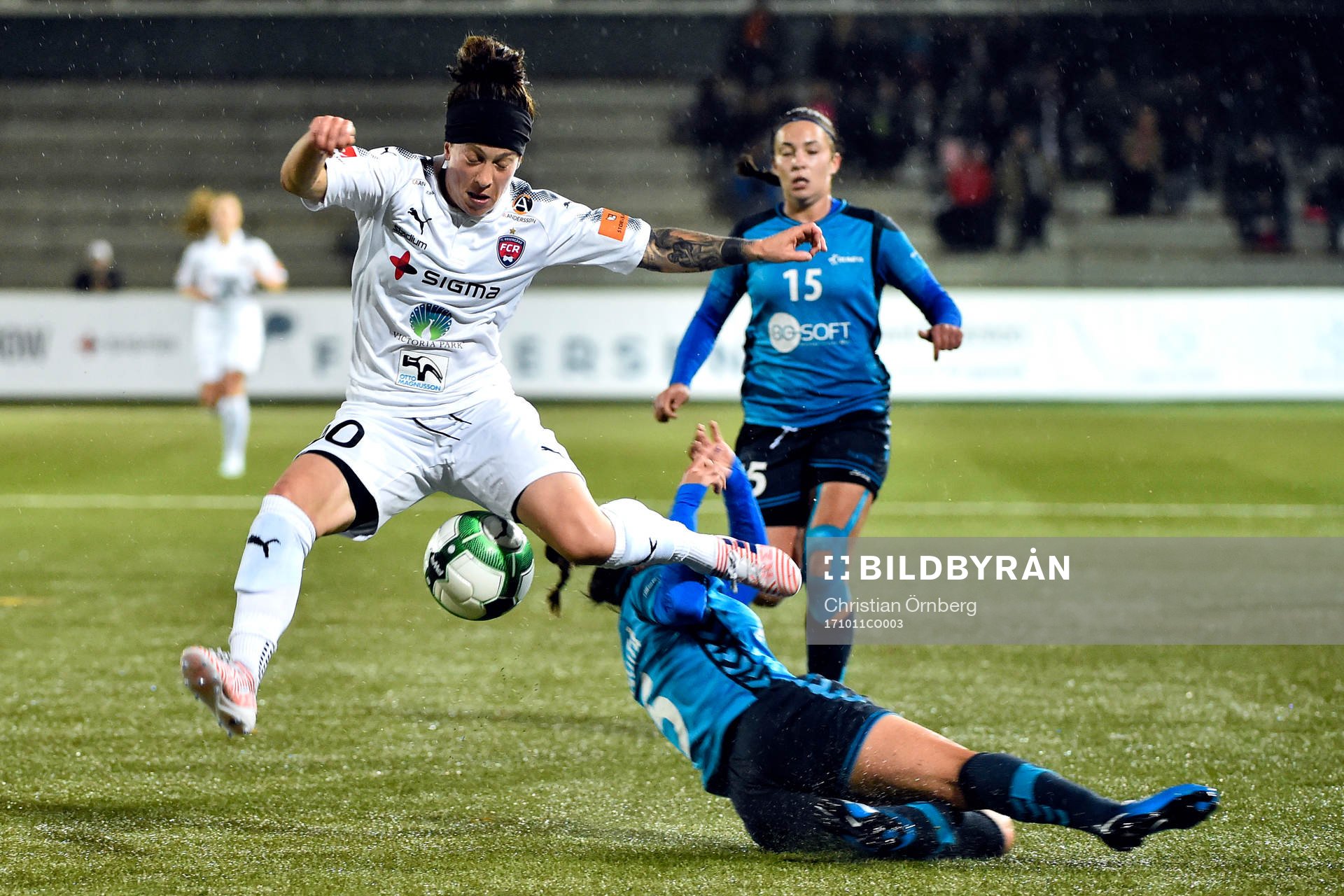 Rosengårds Ella Masar McLeod och Olimpia Clujs Teodora