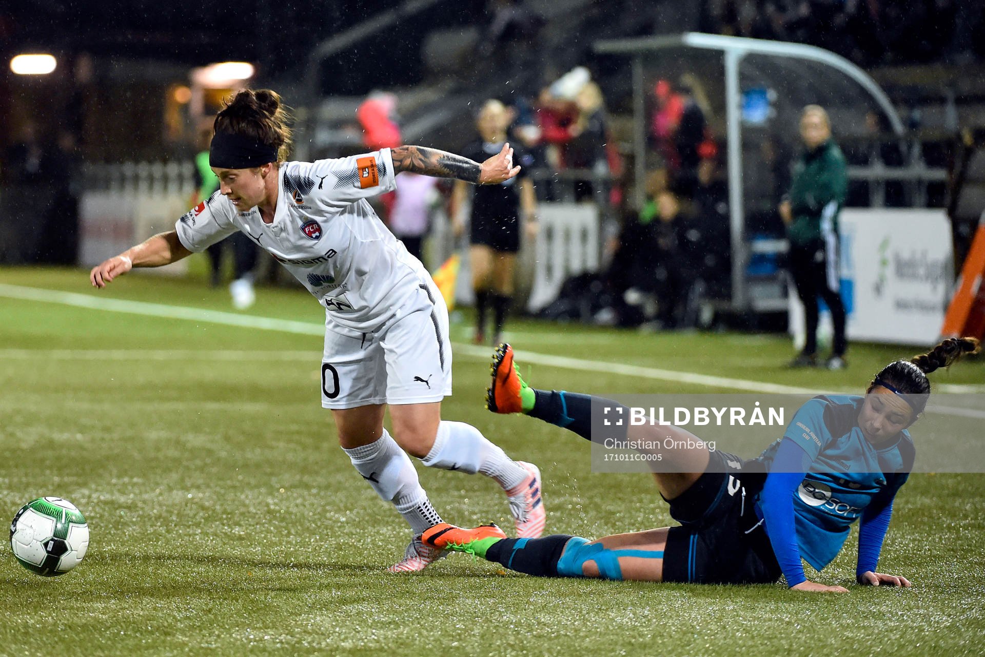 Rosengårds Ella Masar McLeod och Olimpia Clujs Melinda M.