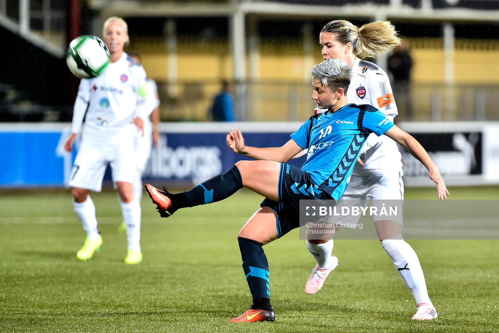 Olimpia Clujs Andreea Voicu och Rosengårds Hanna Folkesson