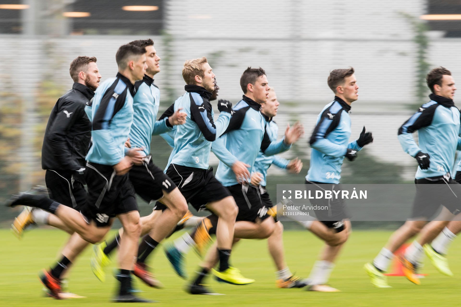 Malmö FFs spelare med Anton Tinnerholm (m)