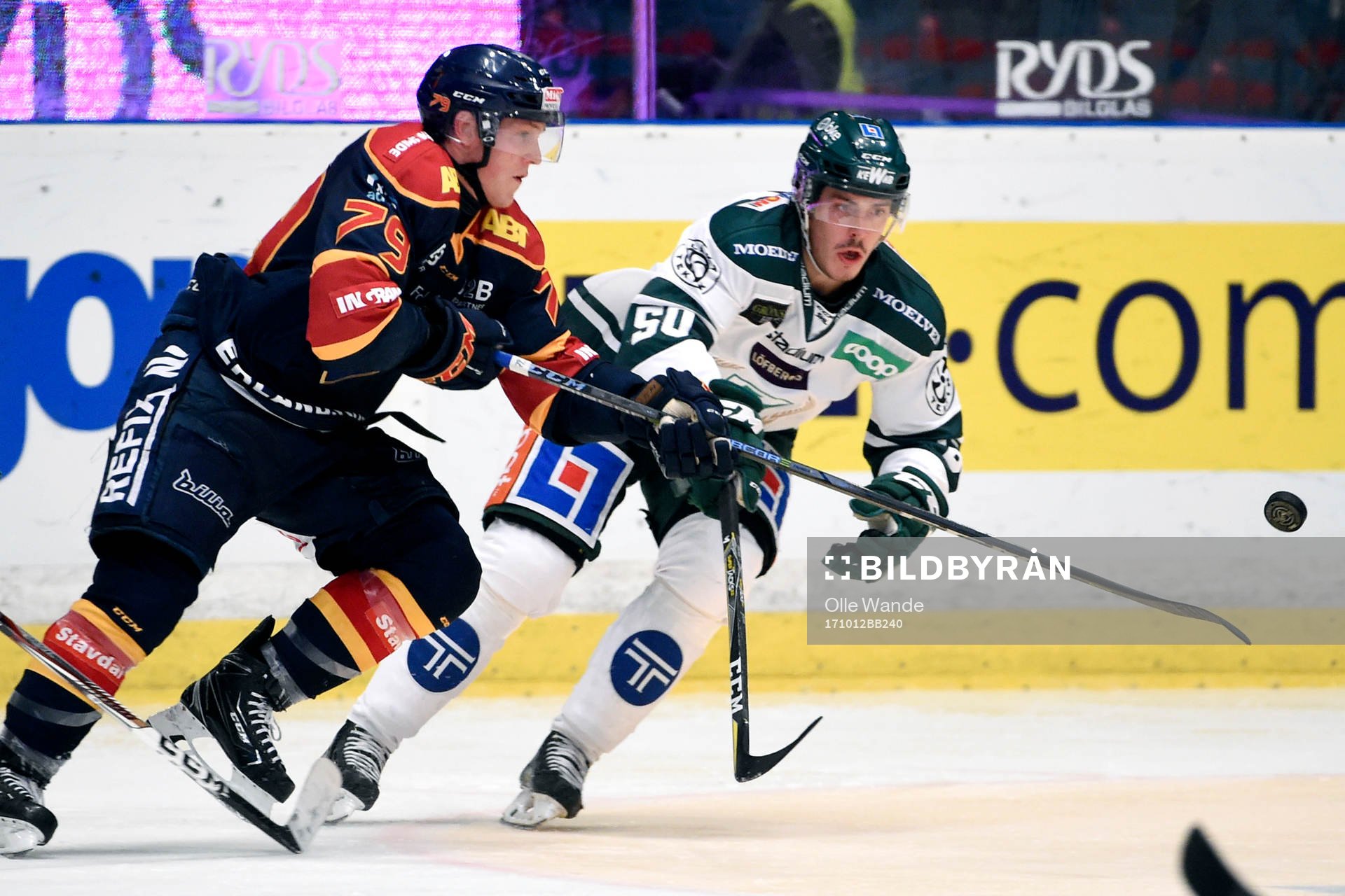 Djurgårdens Patrik Lundh och Färjestads Sebastian Erixon