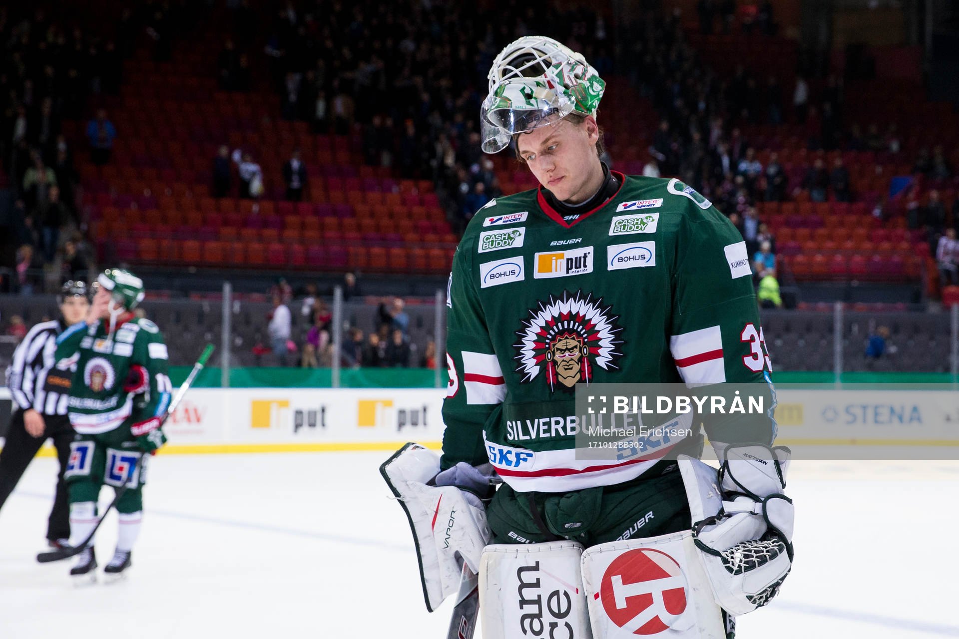 Frölundas målvakt Johan Mattsson deppar