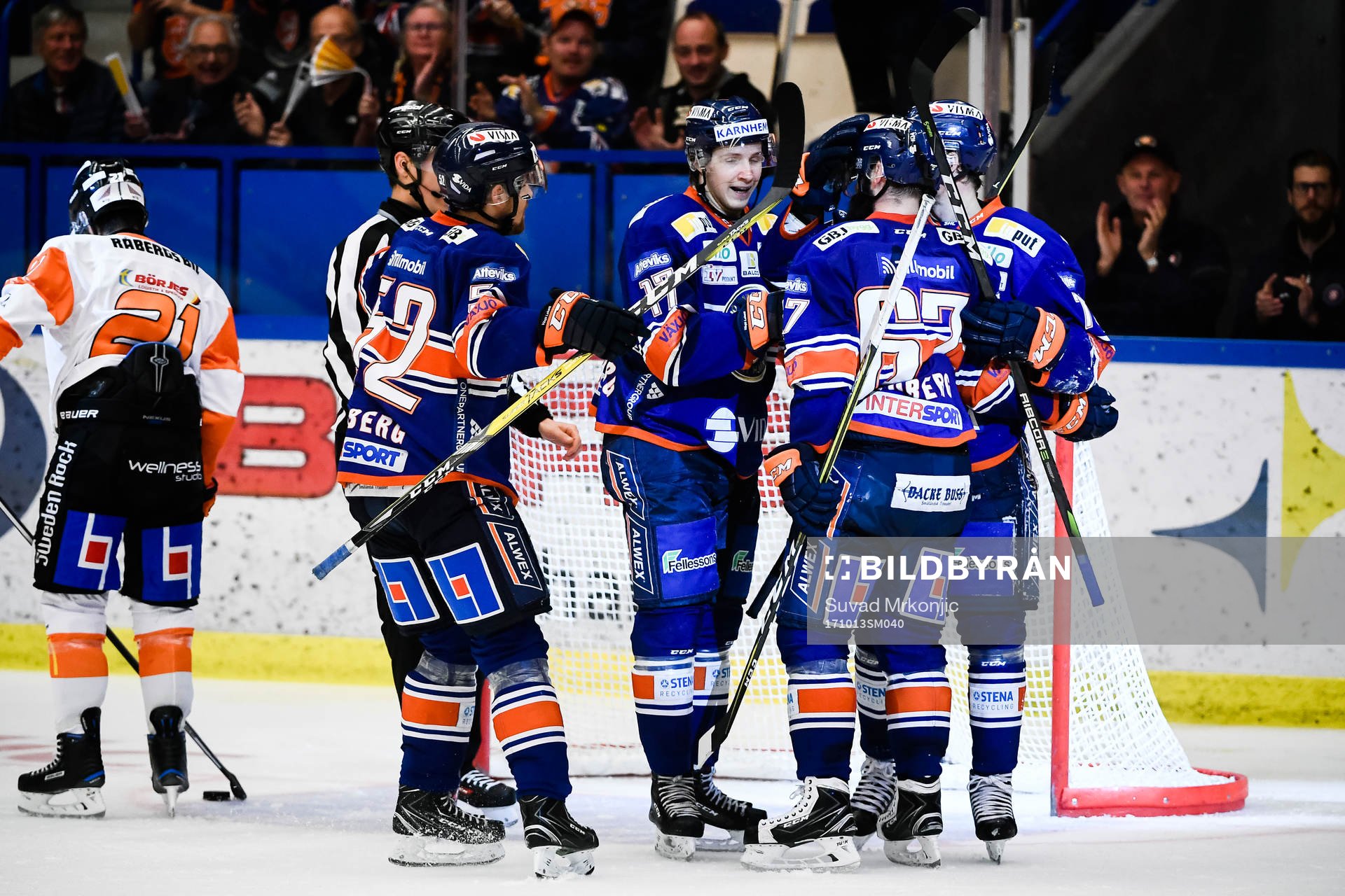 Växjös Pontus Netterberg jublar