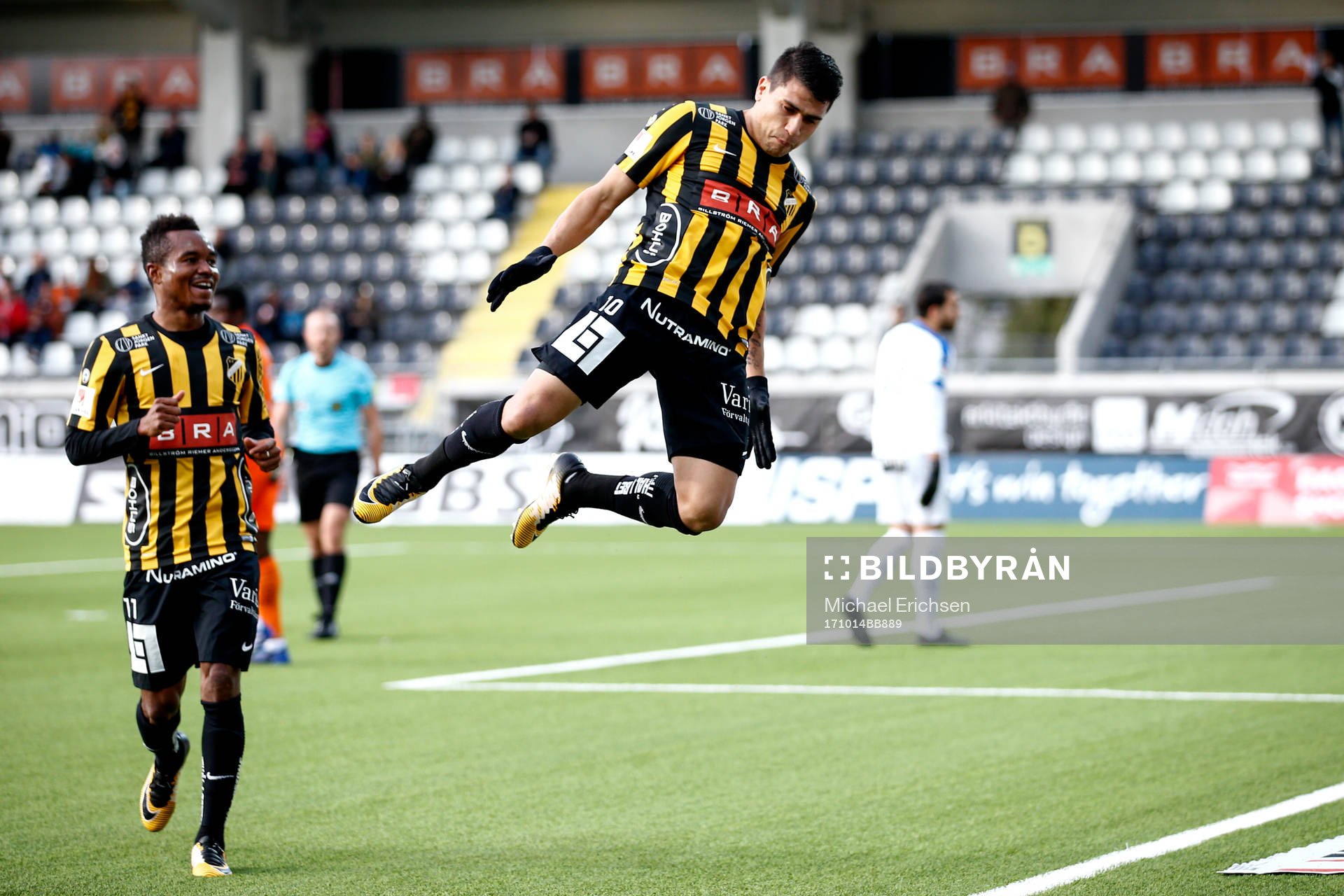 Häckens Paulinho jublar