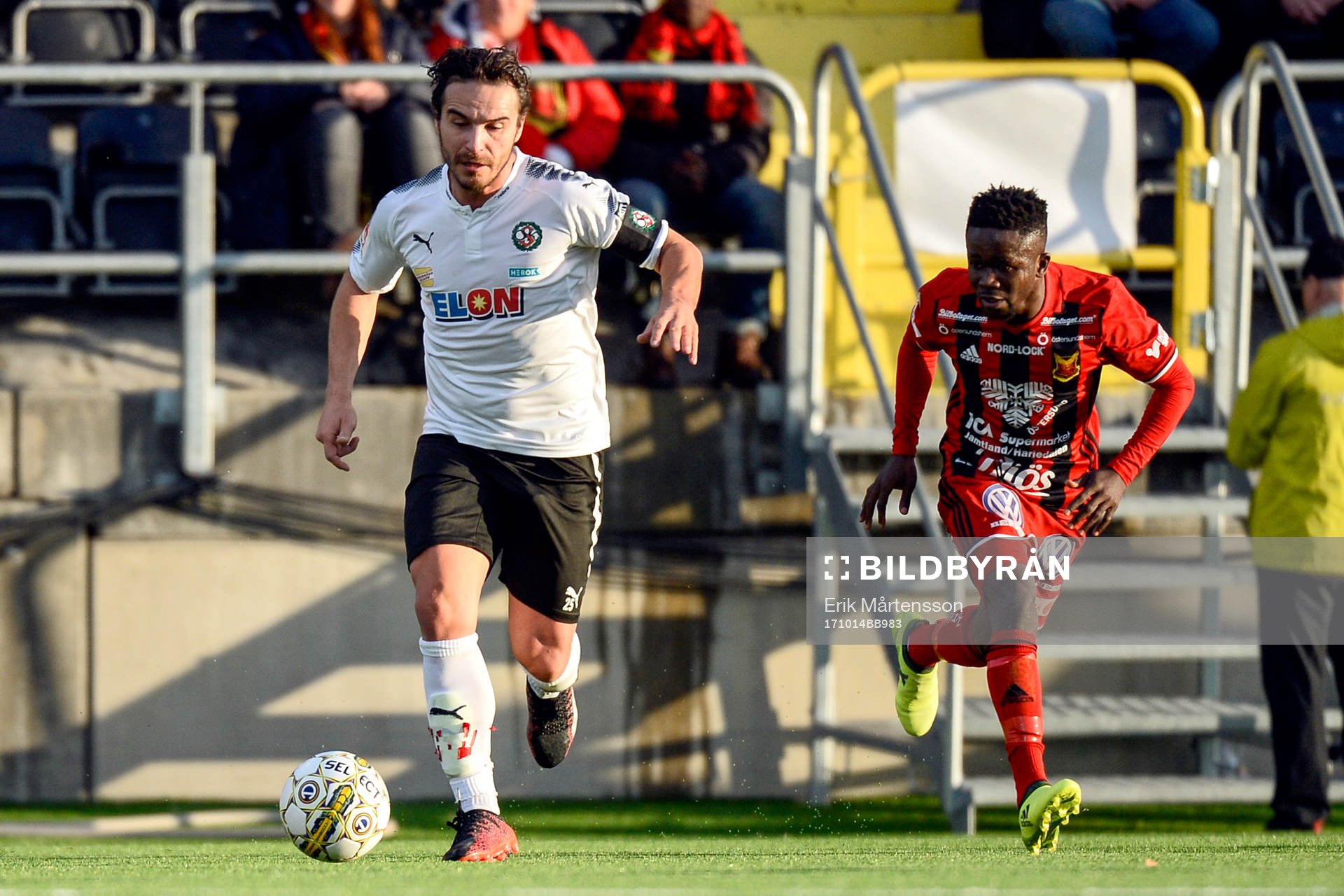 Örebros Nordin Gerzic och Östersunds Frank Arhin