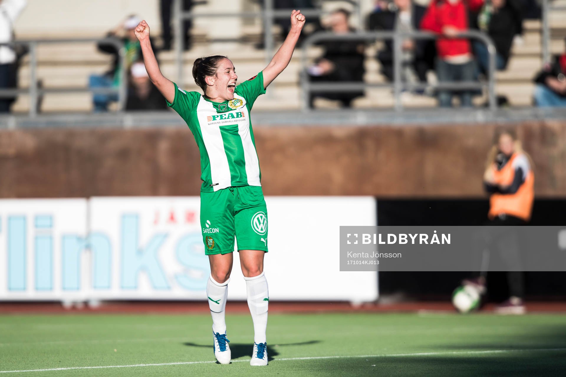 Hammarbys Alma Nygren jublar