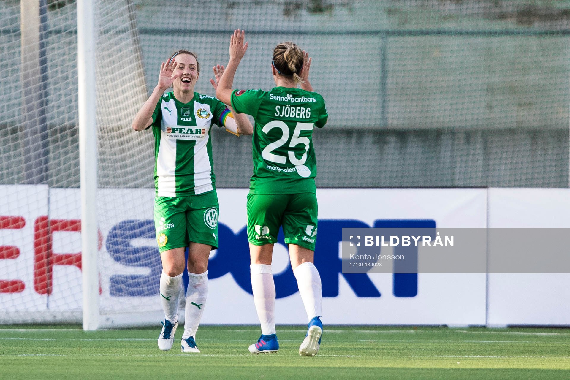 Hammarbys Olga Ekblom jublar