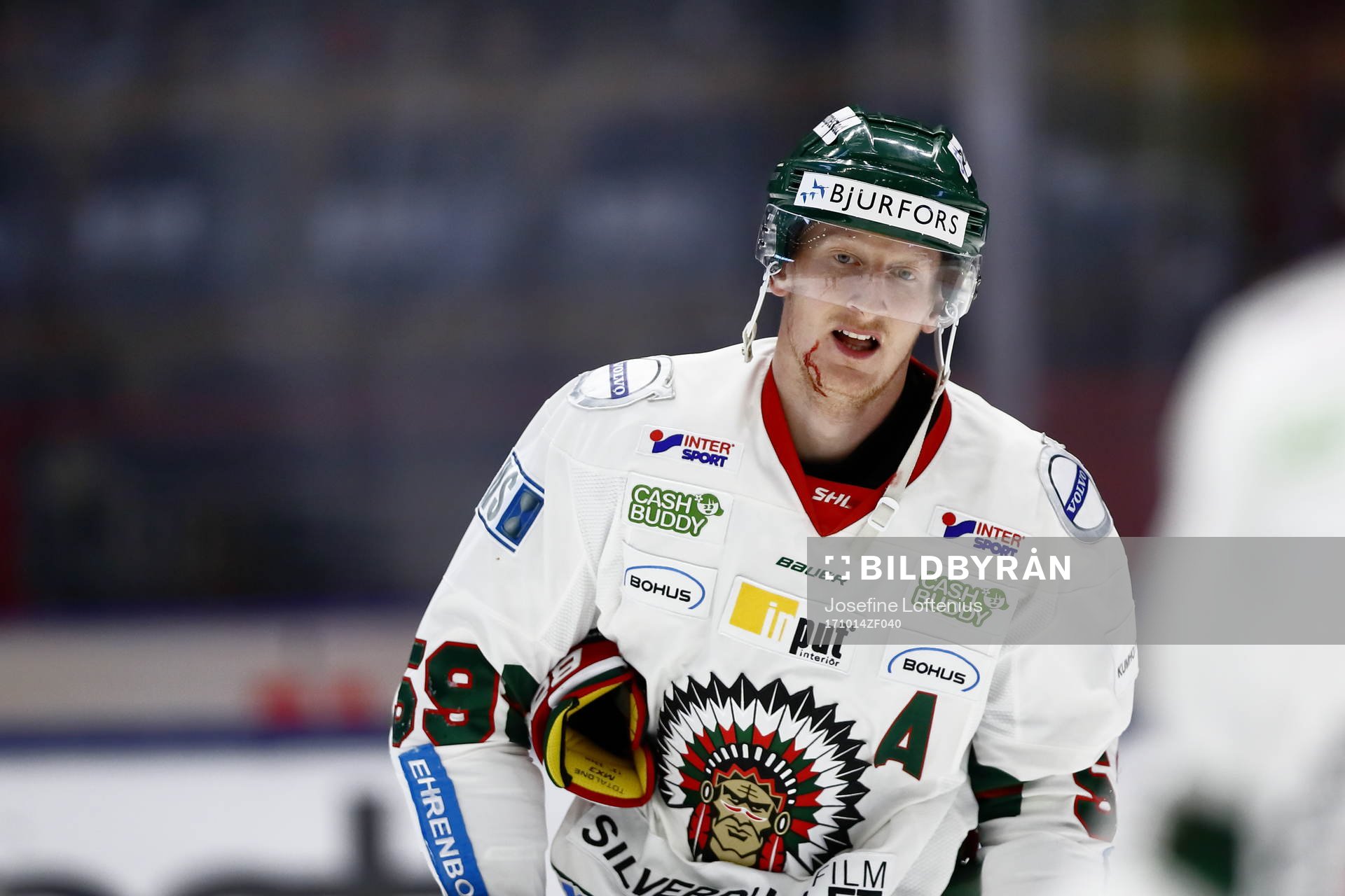 Det blöder från Frölundas Simon Hjalmarsson