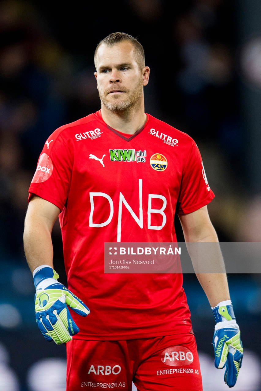 Goalkeeper Espen Bugge Pettersen of Strømsgodset
