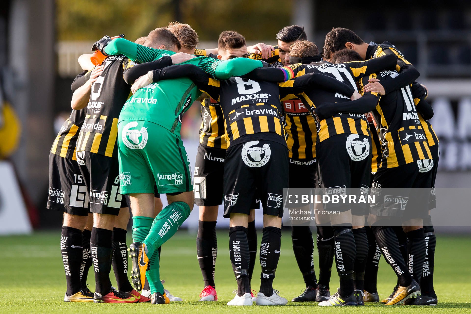 Häcken samlade innan fotbollsmatchen i allsvenskan mellan