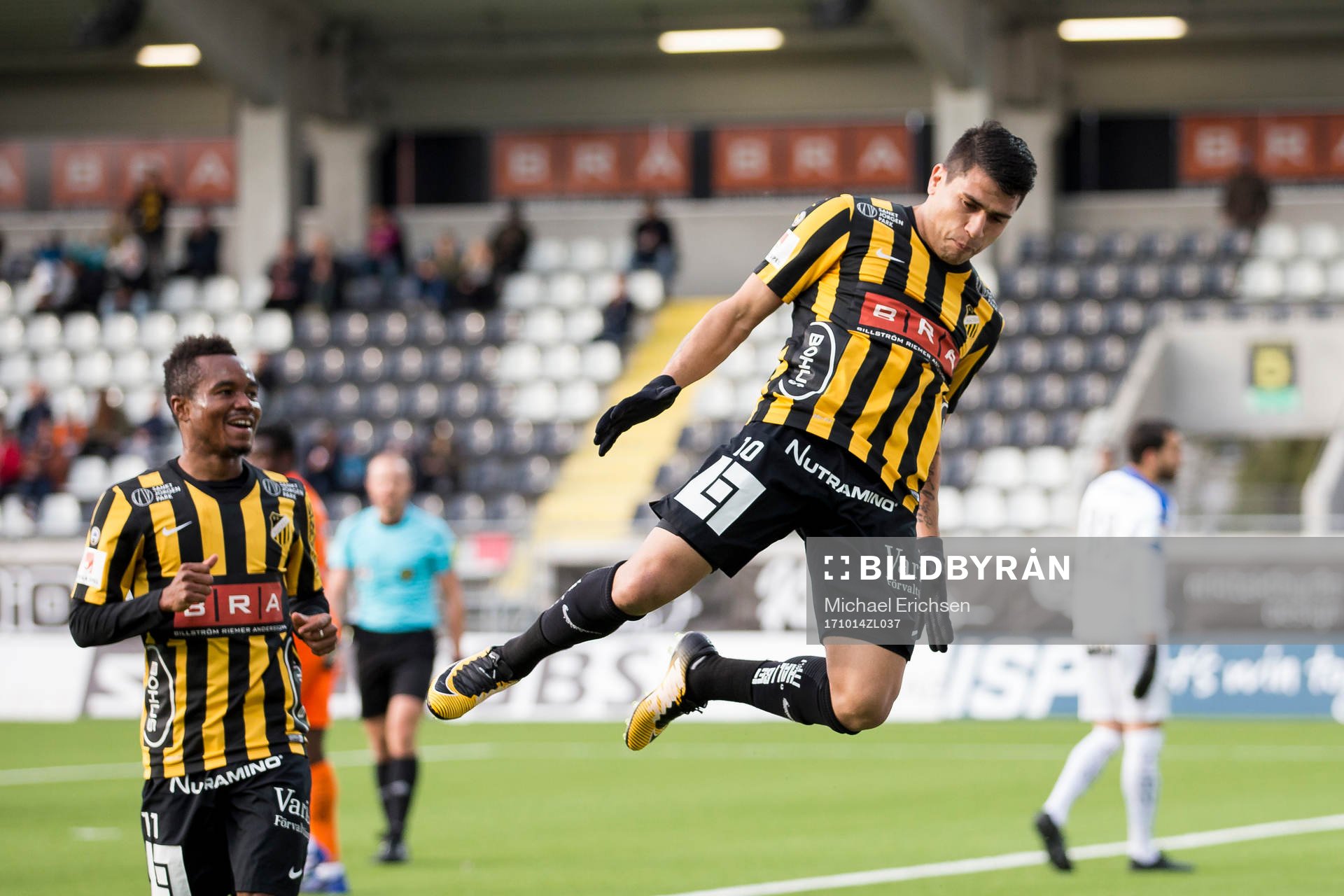 Häckens Paulinho jublar