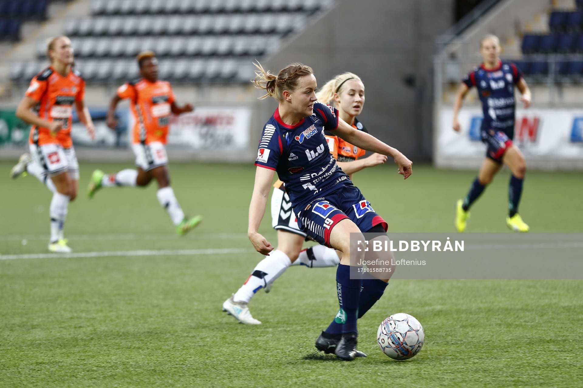 Linköpings Kristine Minde gör skjuter in mål 1-0