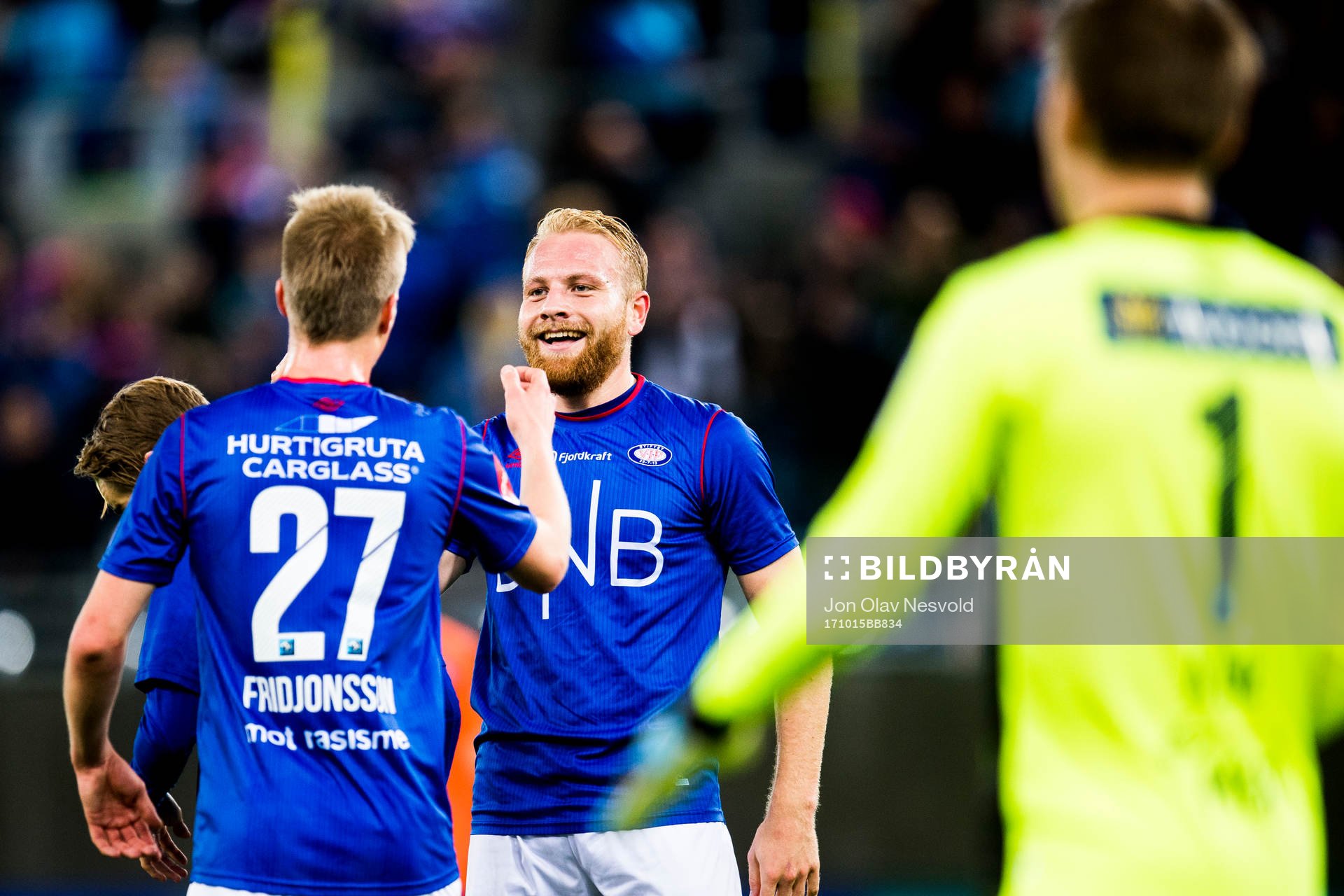 Samuel Karl Fridjonsson and Henrik Kjelsrud Johansen celebrate 5-1 during the Eliteserien match between Vålerenga and Aalesund on October 15, 2017 in Oslo.