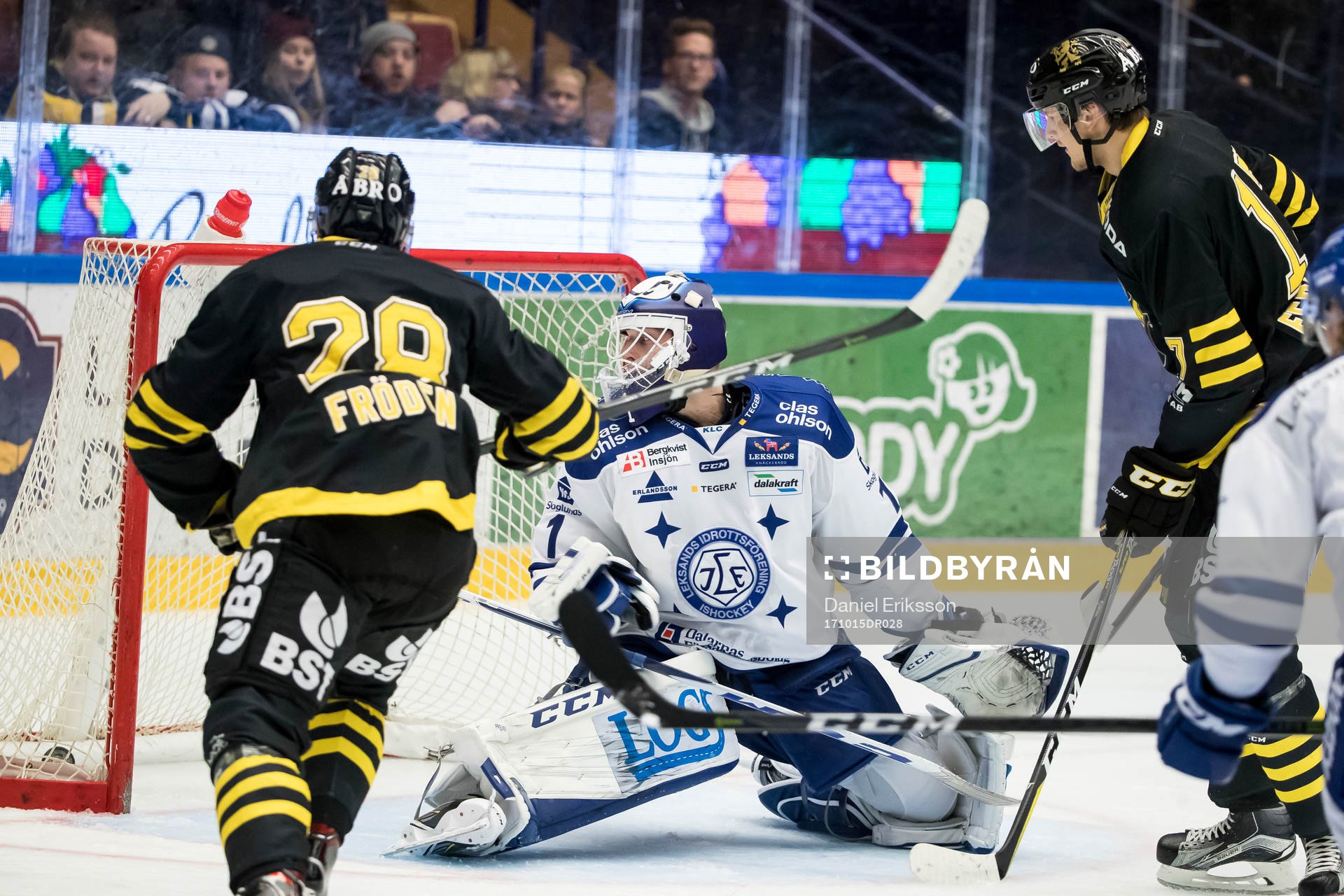 s Jesper Fröden  i ishockeymatchen i Hockeyallsvenskan