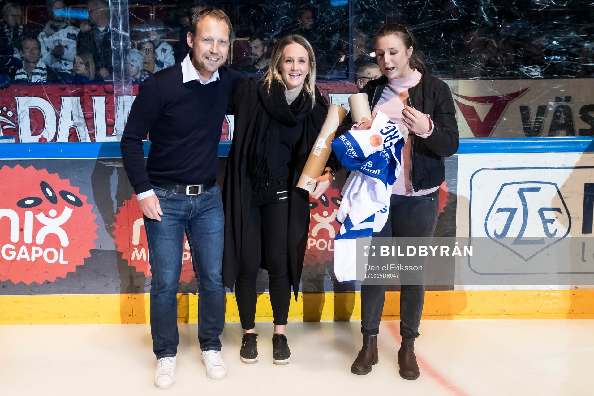 Leksands Elin Lundberg och Sofia  Engström hyllas för 300