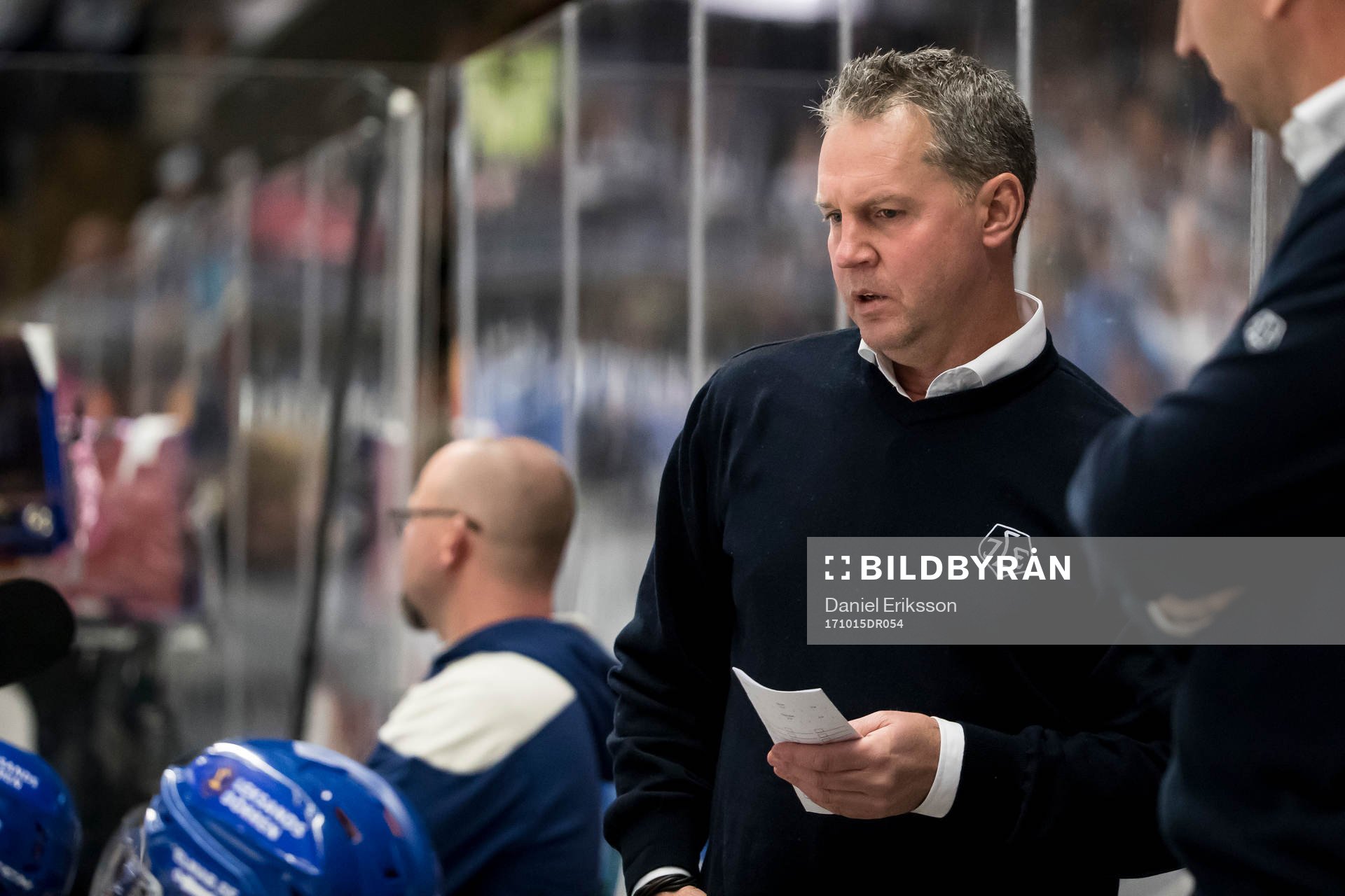Leksands tränare Jens Nielsen i ishockeymatchen i