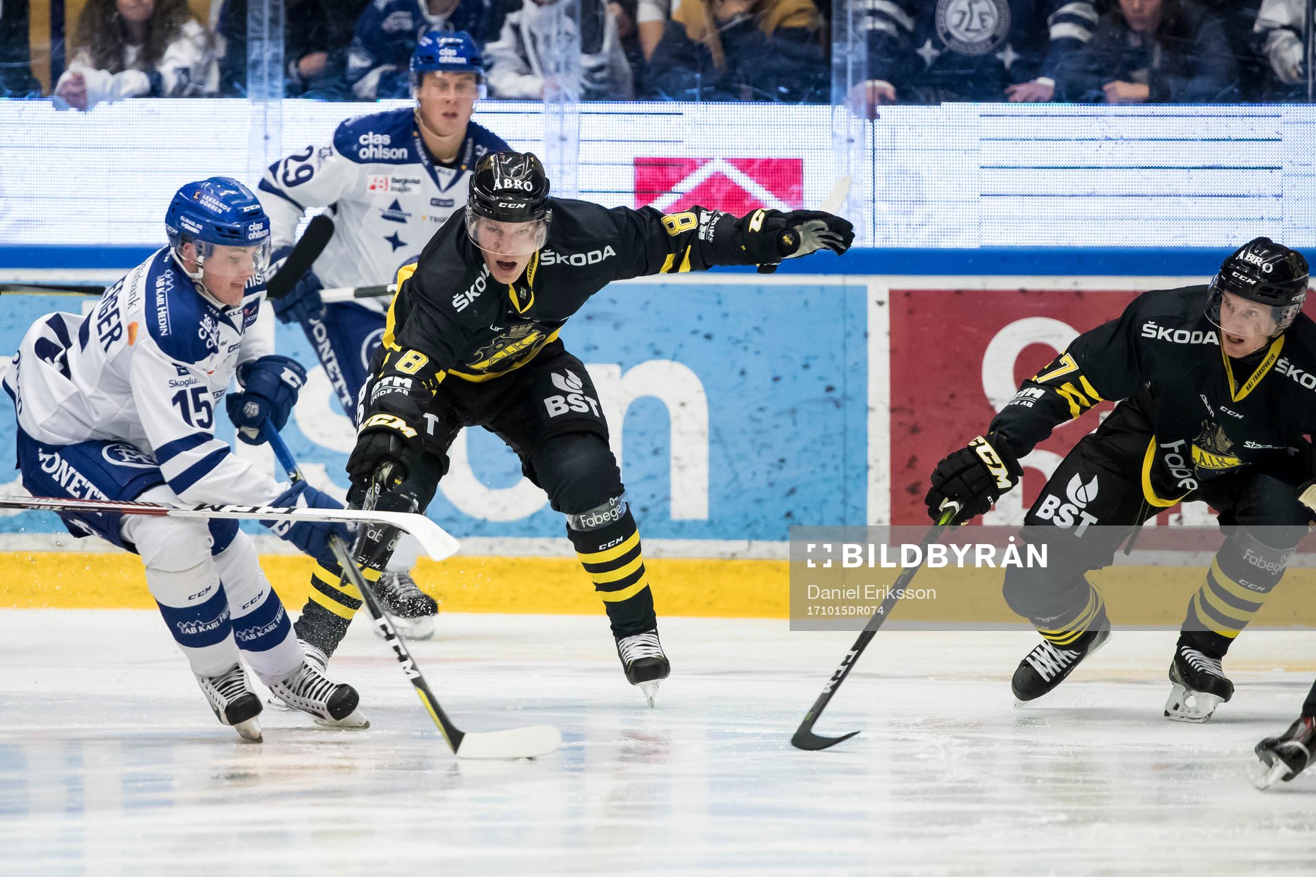 s Albin Johansson  i ishockeymatchen i Hockeyallsvenskan