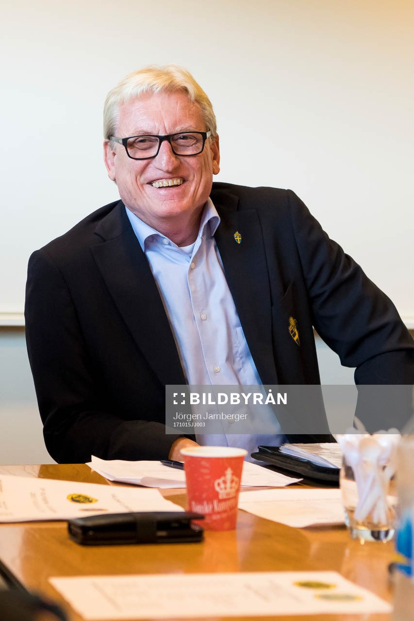 Matchdelegat Bosse Cronqvist på förmöte